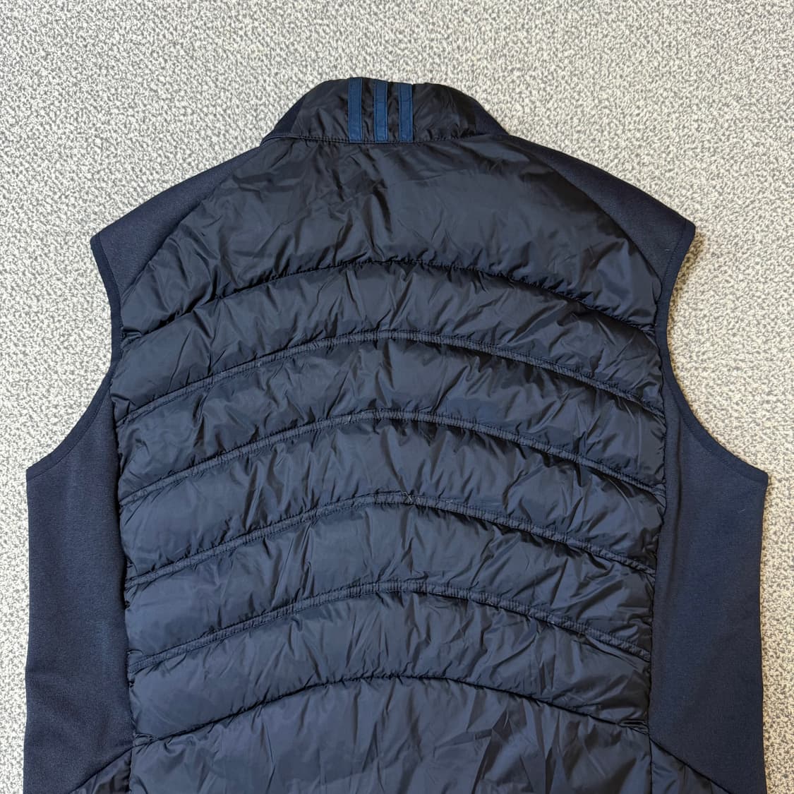 아디다스 겨울철 러닝용 패딩조끼 상품이미지5