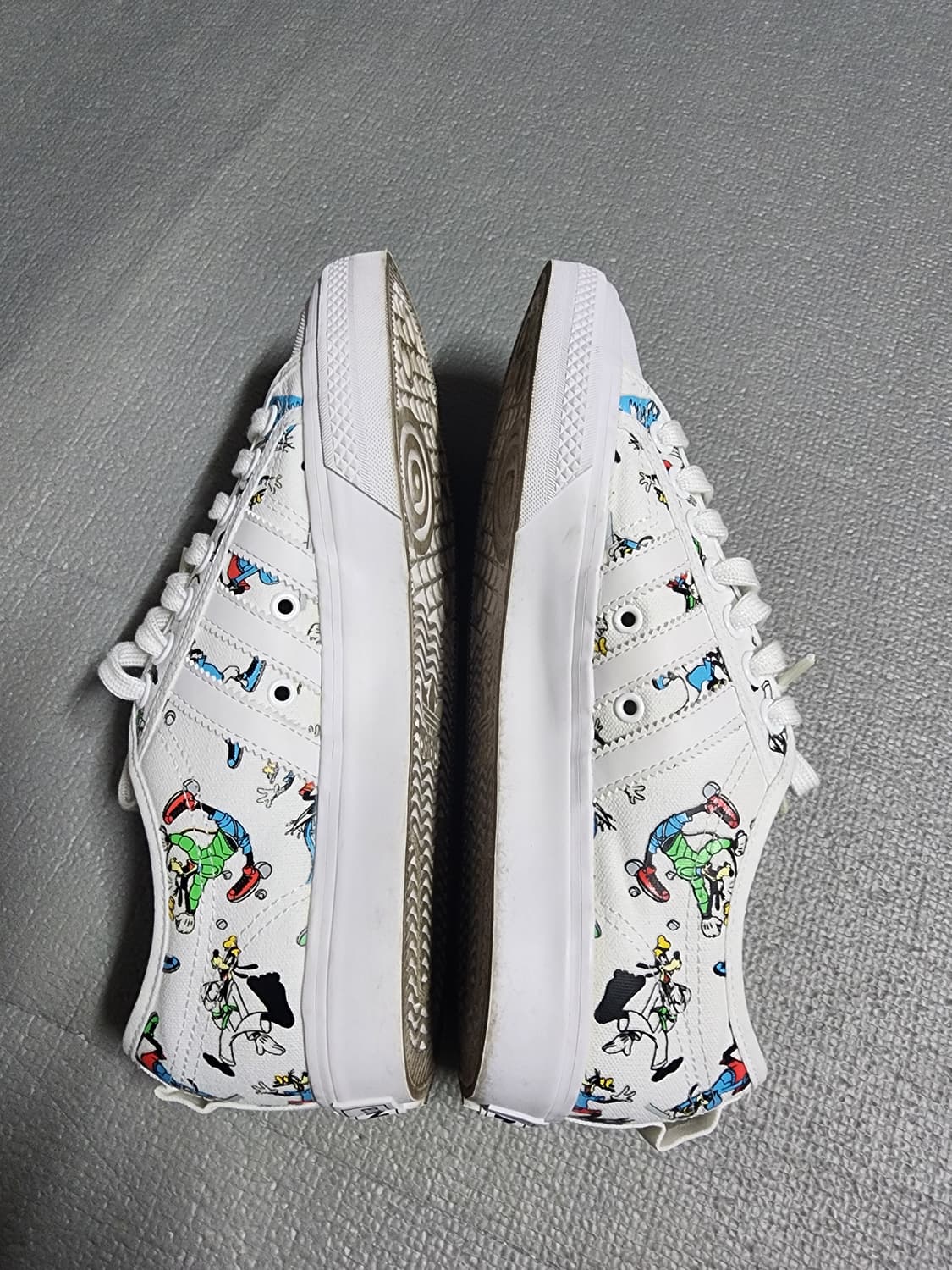 아디다스 니짜 디즈니 콜라보 스니커즈 화이트 상품이미지8