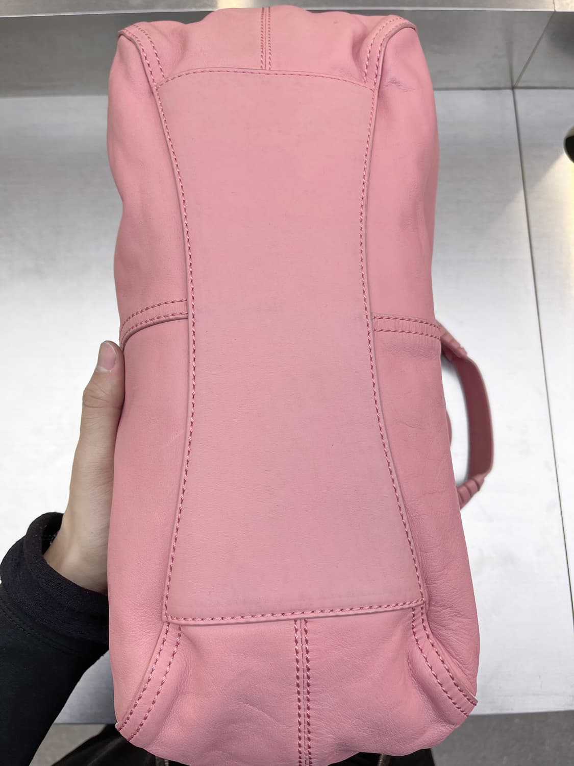 지방시 4G 모노그램 레더백 상품이미지4