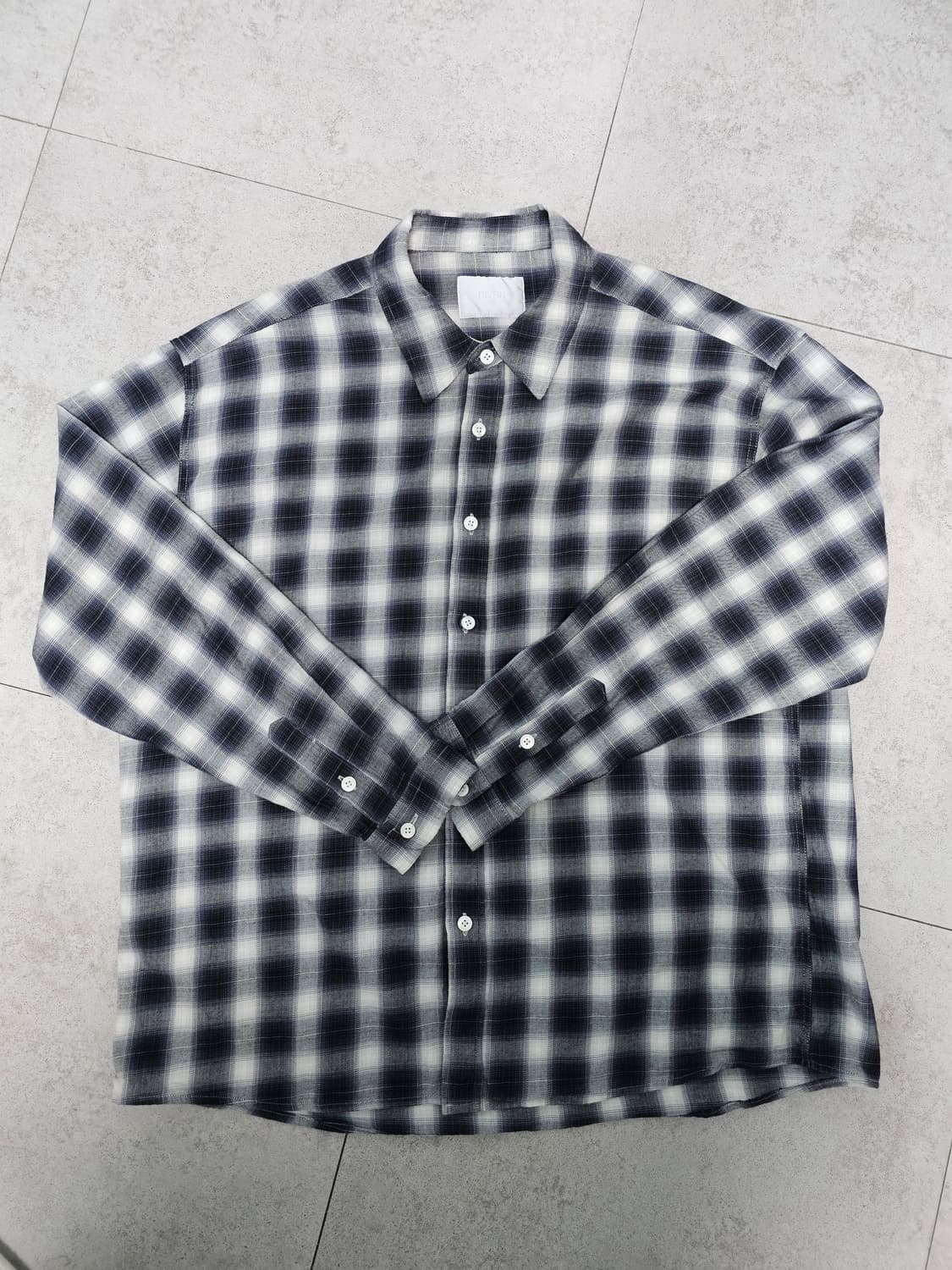 다이브인 옴브레 체크 셔츠 상품이미지1