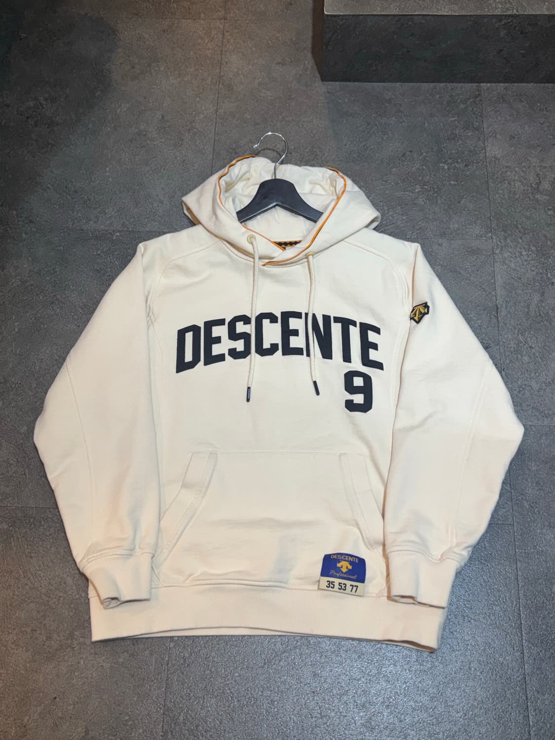 데상트 후드티 95사이즈 상품이미지2