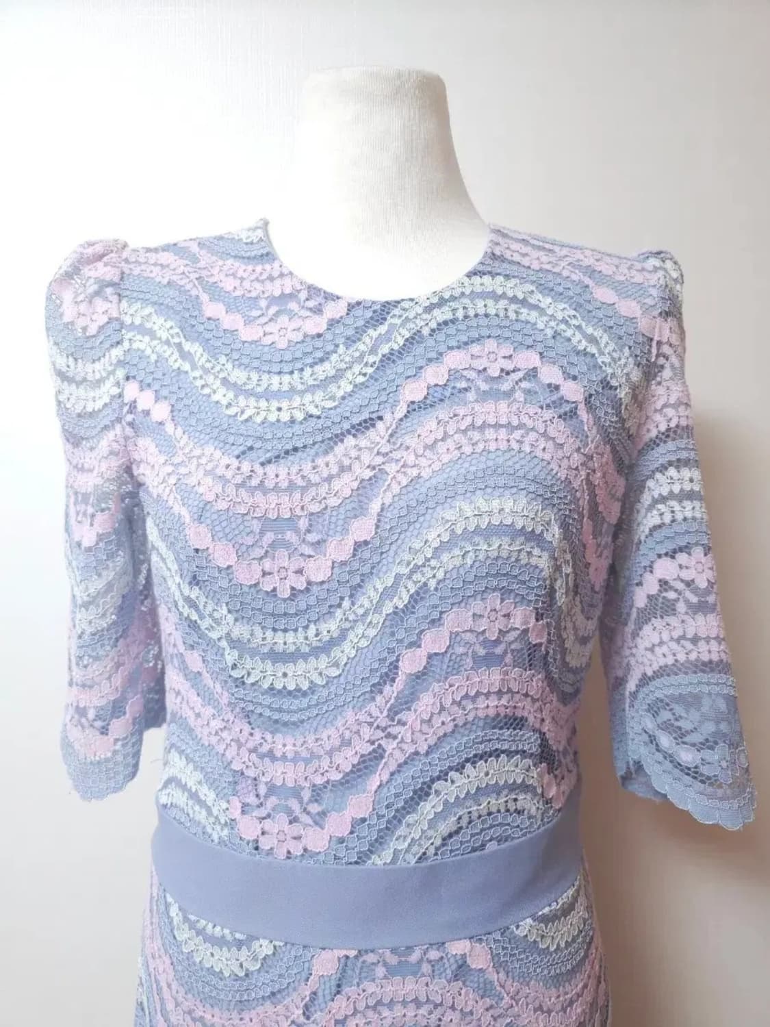 오로라 펀칭레이스 미디움원피스 상품이미지2