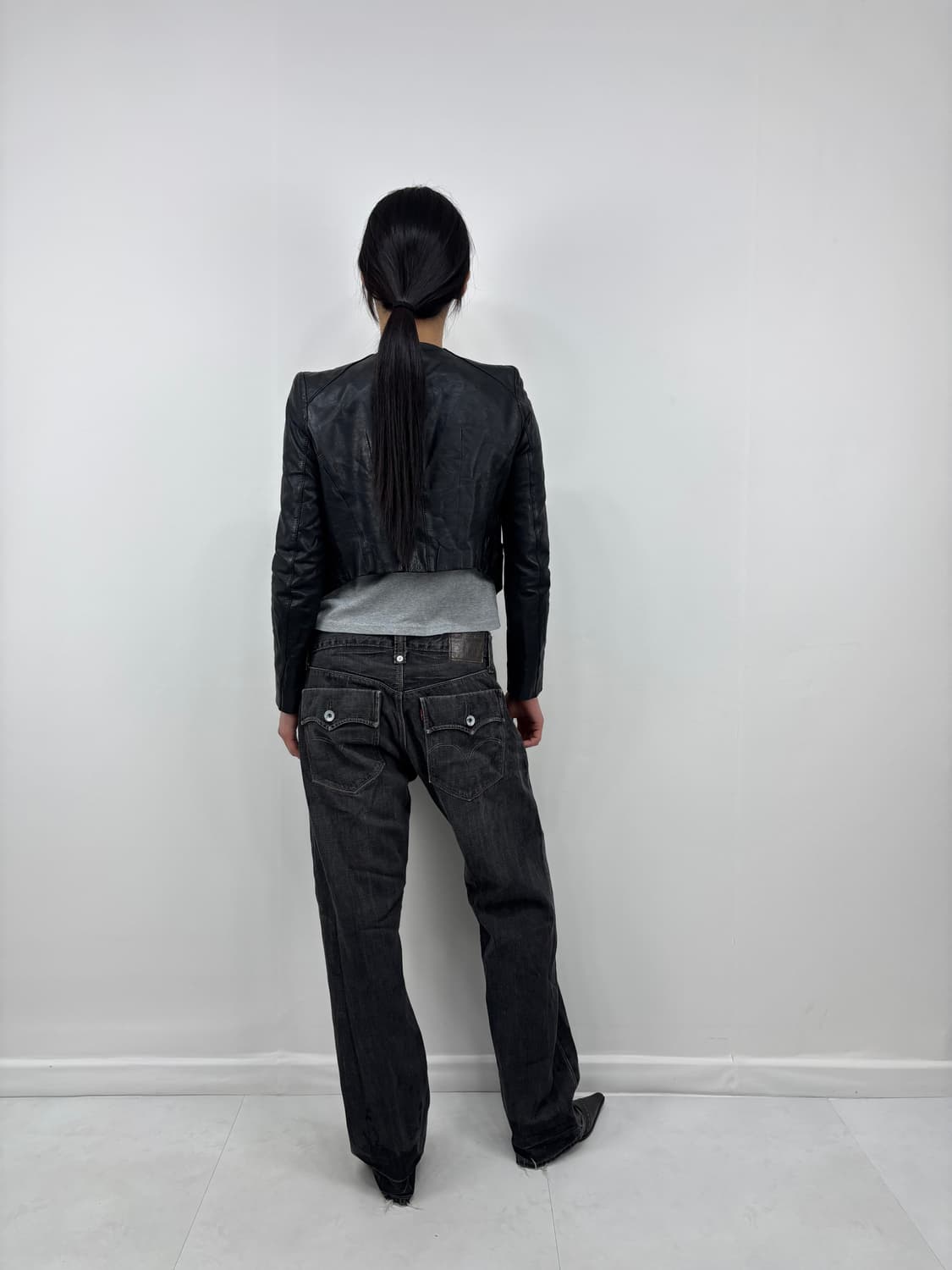 LAMBSKIN BUTTON DETAIL CROP JACKET 상품이미지6