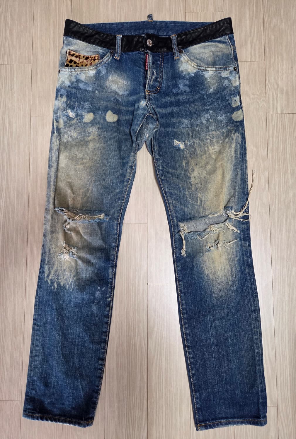 디스퀘어드 가죽트리밍 레오파드포켓 데님팬츠 상품이미지1