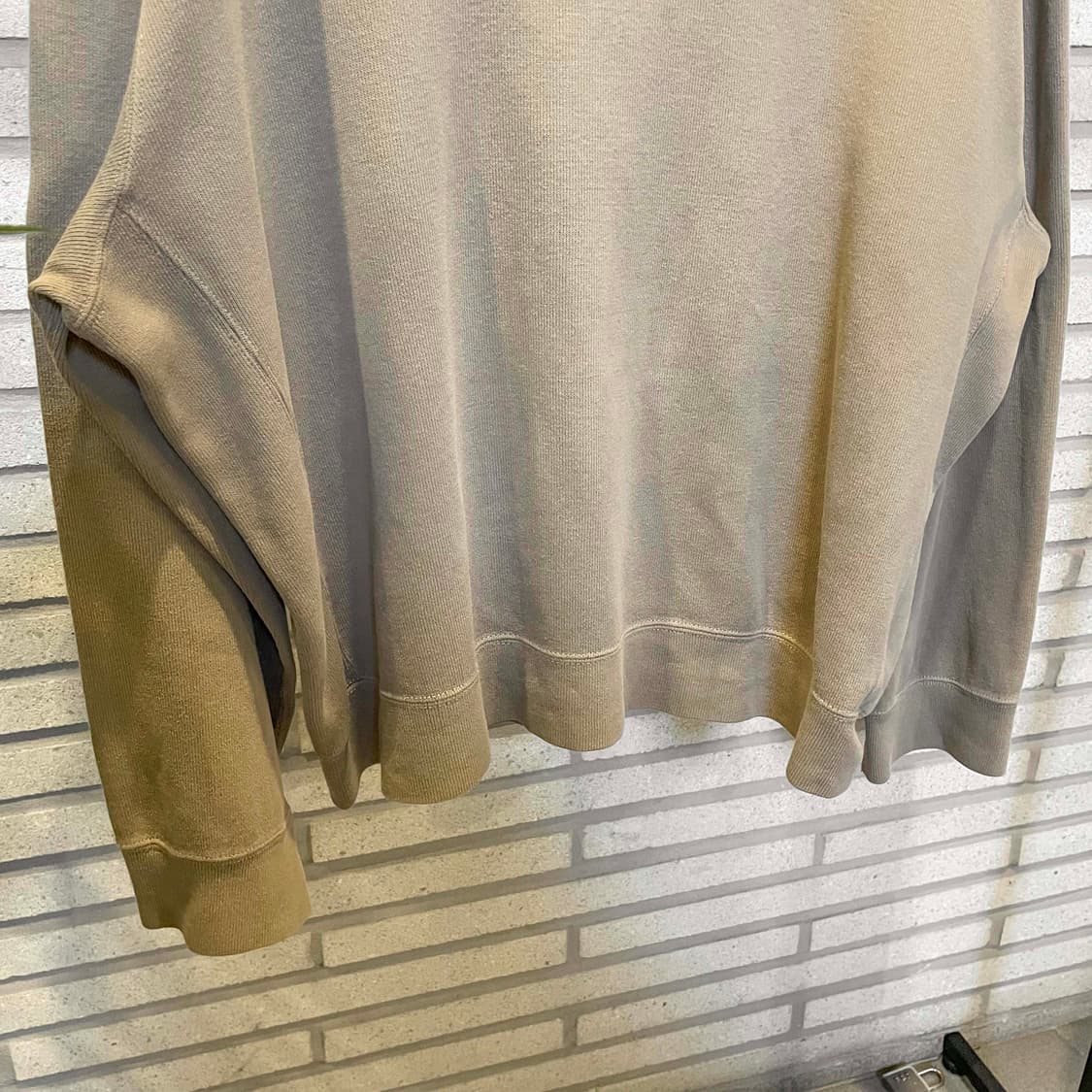 폴로 랄프로렌 스웻셔츠 맨투맨 포니 로고 디테일 베이지 상품이미지5