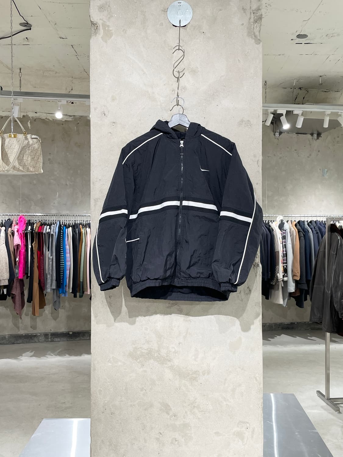 나이키 블랙 올드스쿨 스우시 나일론 후디 자켓 상품이미지1