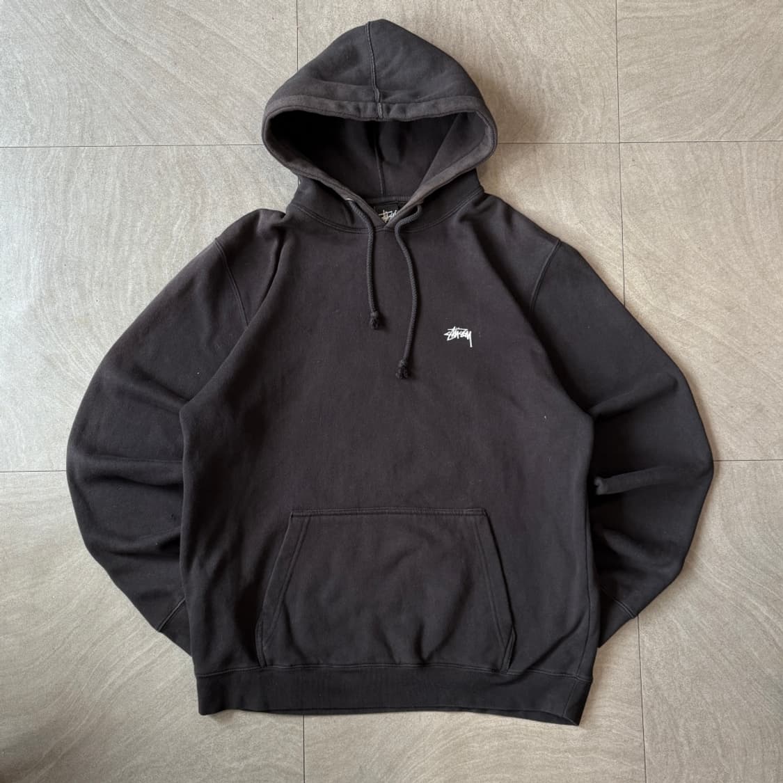 스투시 정품 인터네셔널 트라이브 블랙 후드티 상품이미지2