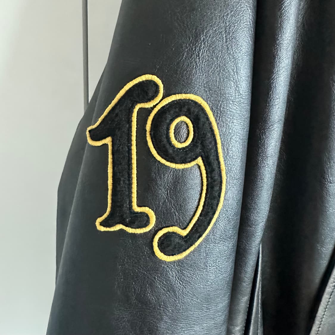 프라다 라프시몬스 레더 바시티자켓 상품이미지5