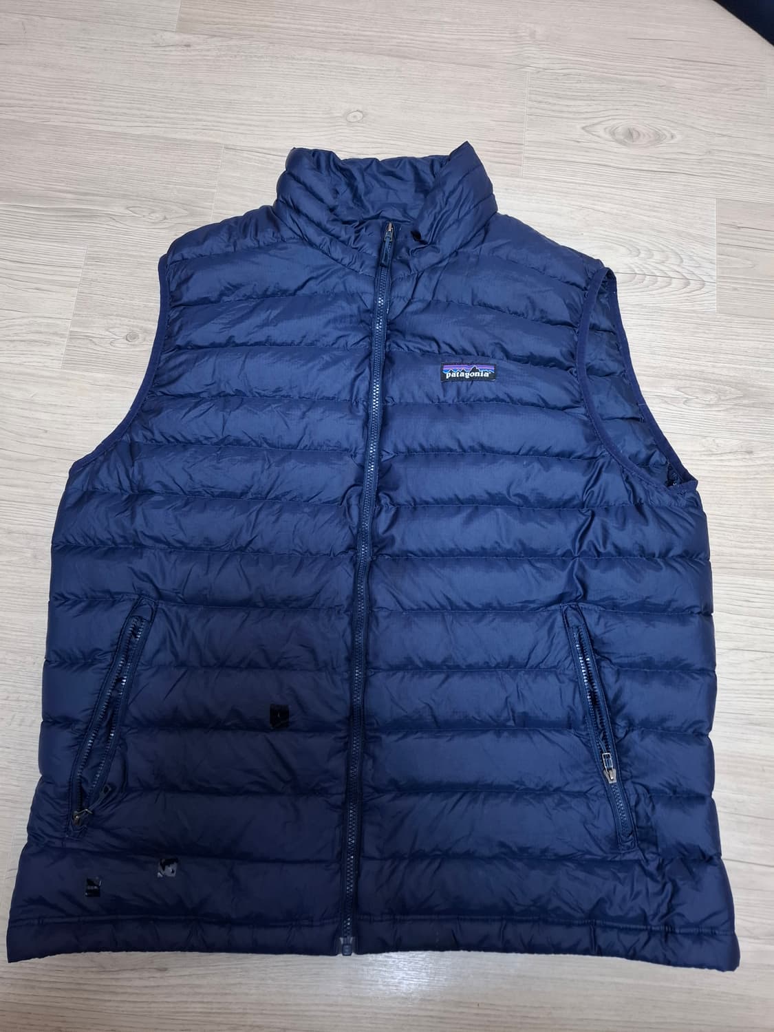 L 파타고니아 다운스웨터 베스트 네이비 패딩 조끼 상품이미지1