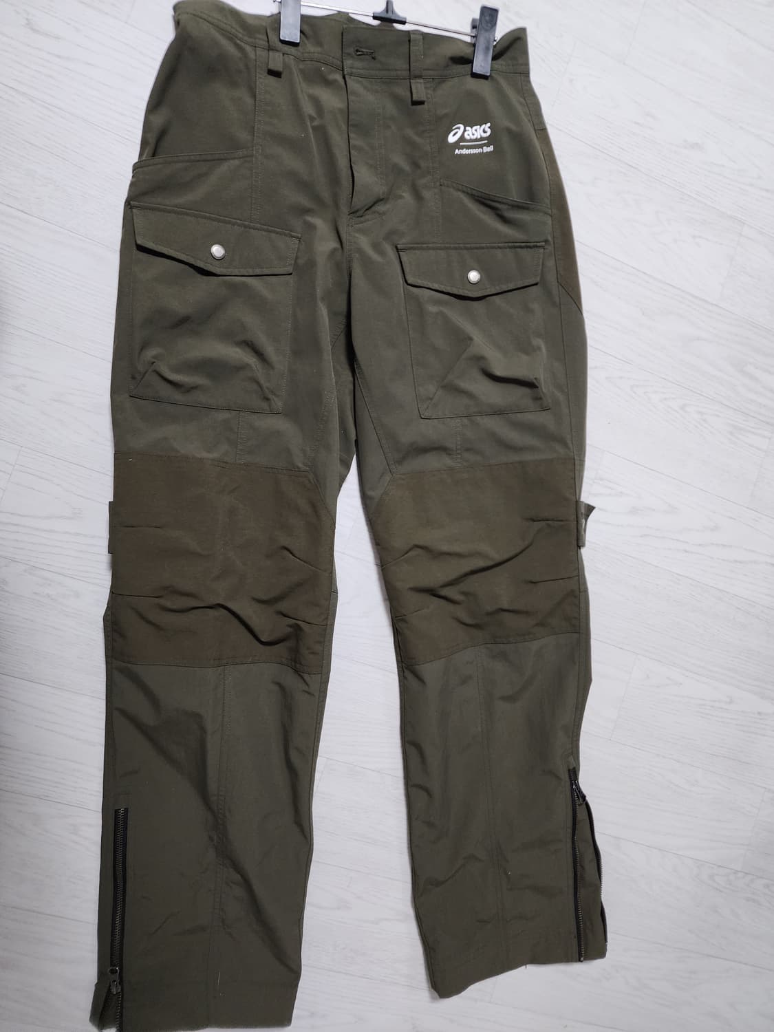 아식스 앤더슨벨 카고 팬츠 카키 M 상품이미지1