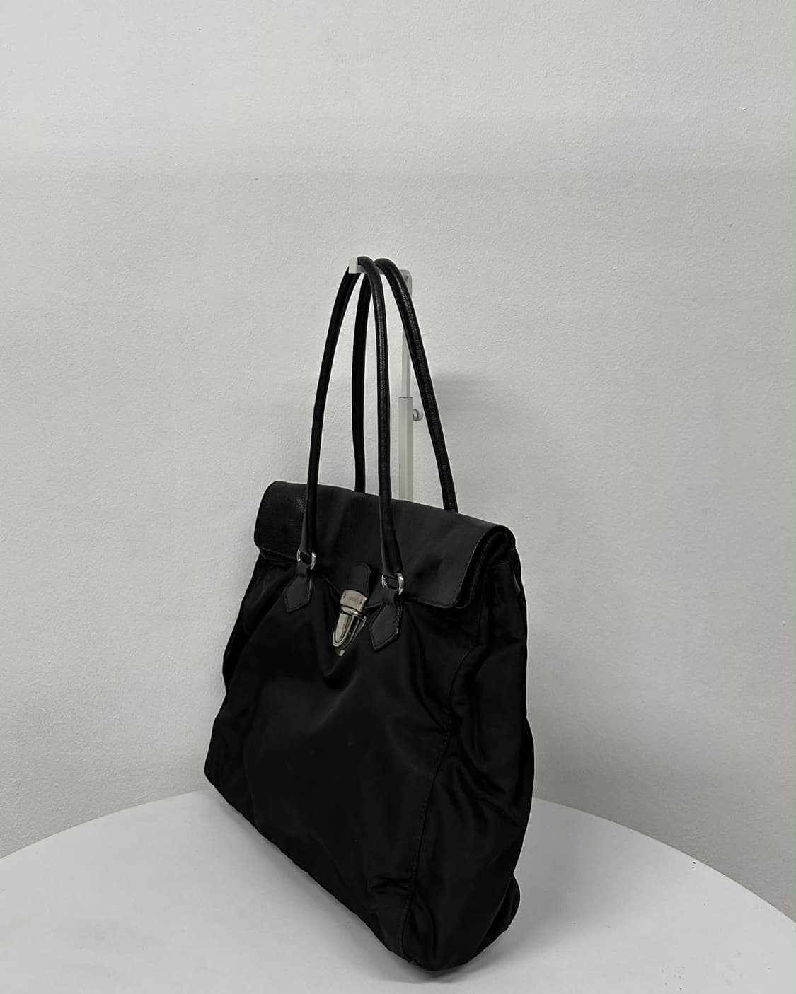 프라다 리나일론 플랩 숄더 토트백 상품이미지2