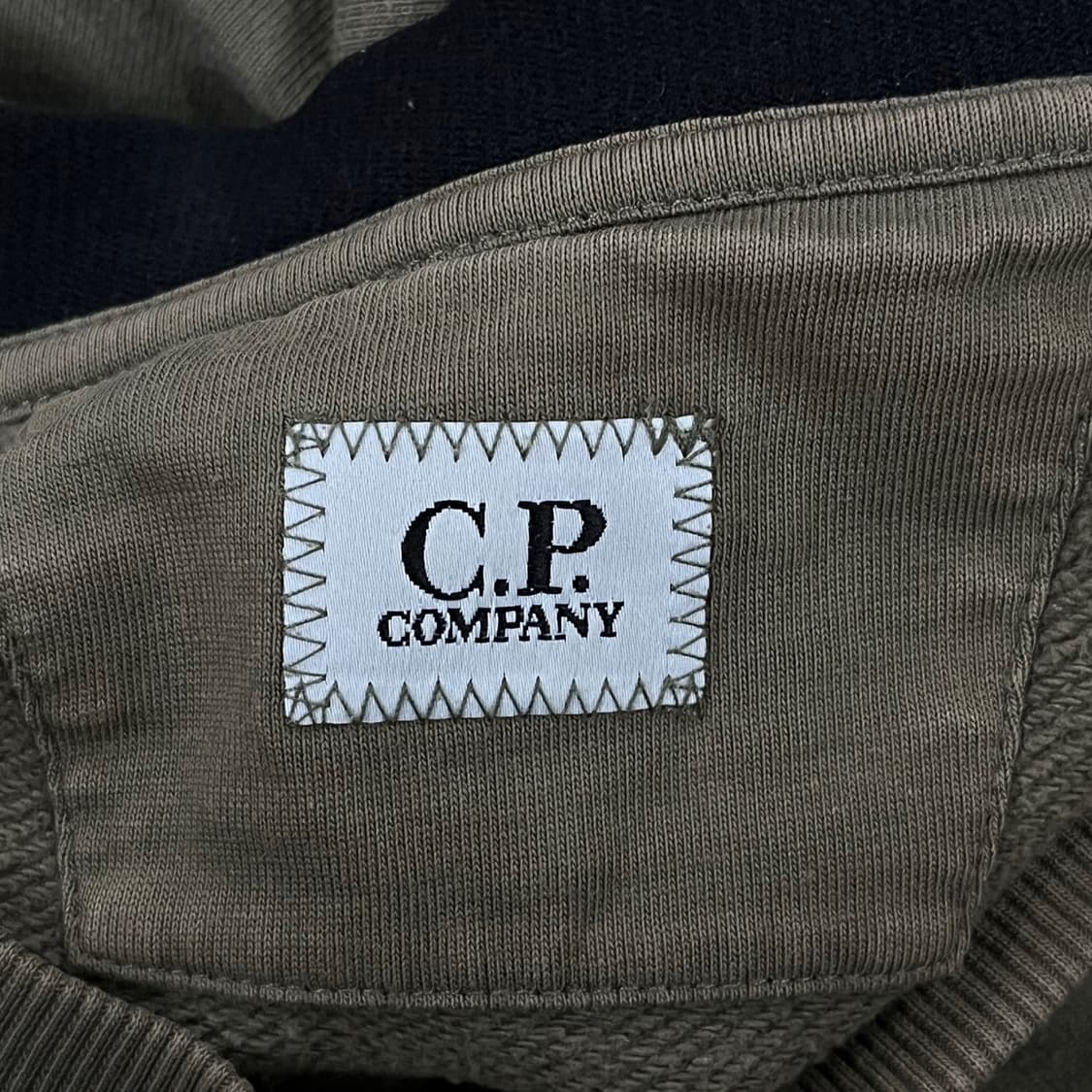 [정품/L] C.P. 컴퍼니 맨투맨 티셔츠 카키 b19 상품이미지5
