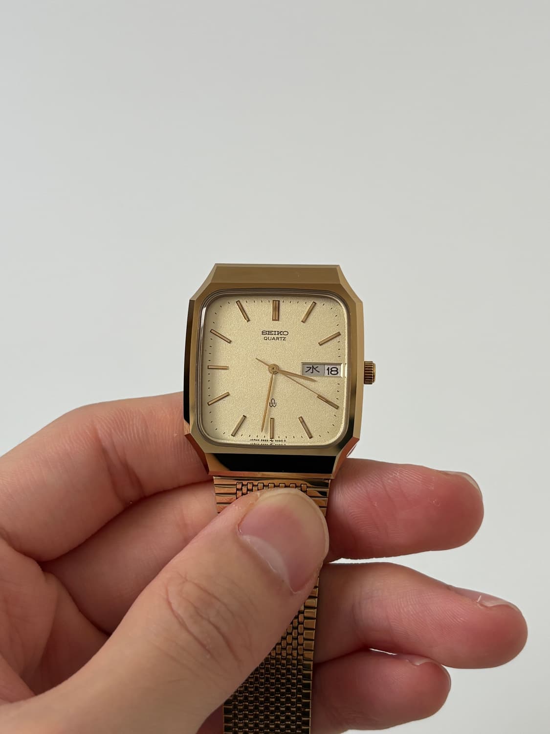 1980s Chariot Texture Gold Square Quartz 상품이미지3