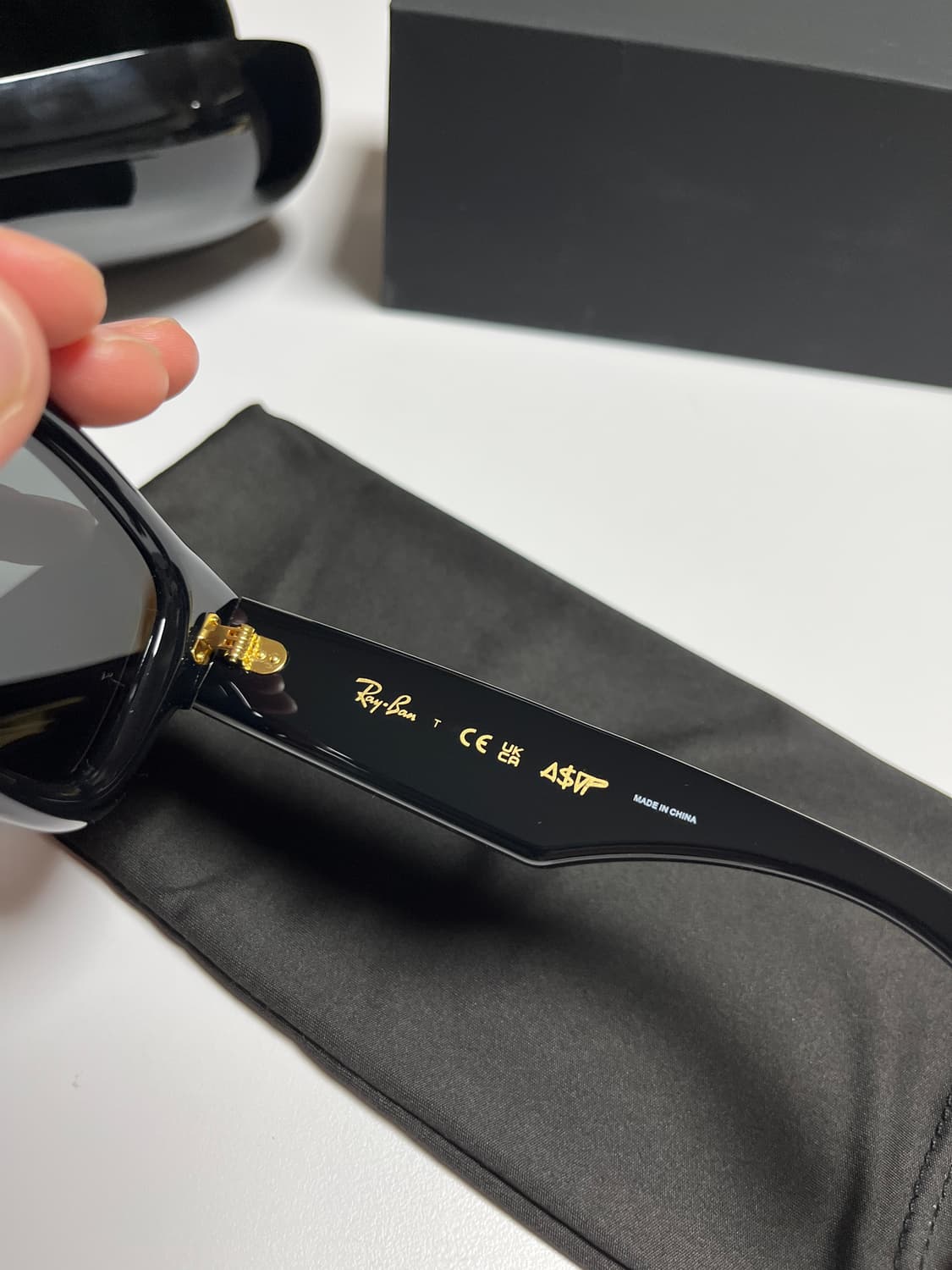 레이밴x에이셉라키 웨이페어러 푸퍼 제니 선글라스 새상품 상품이미지9