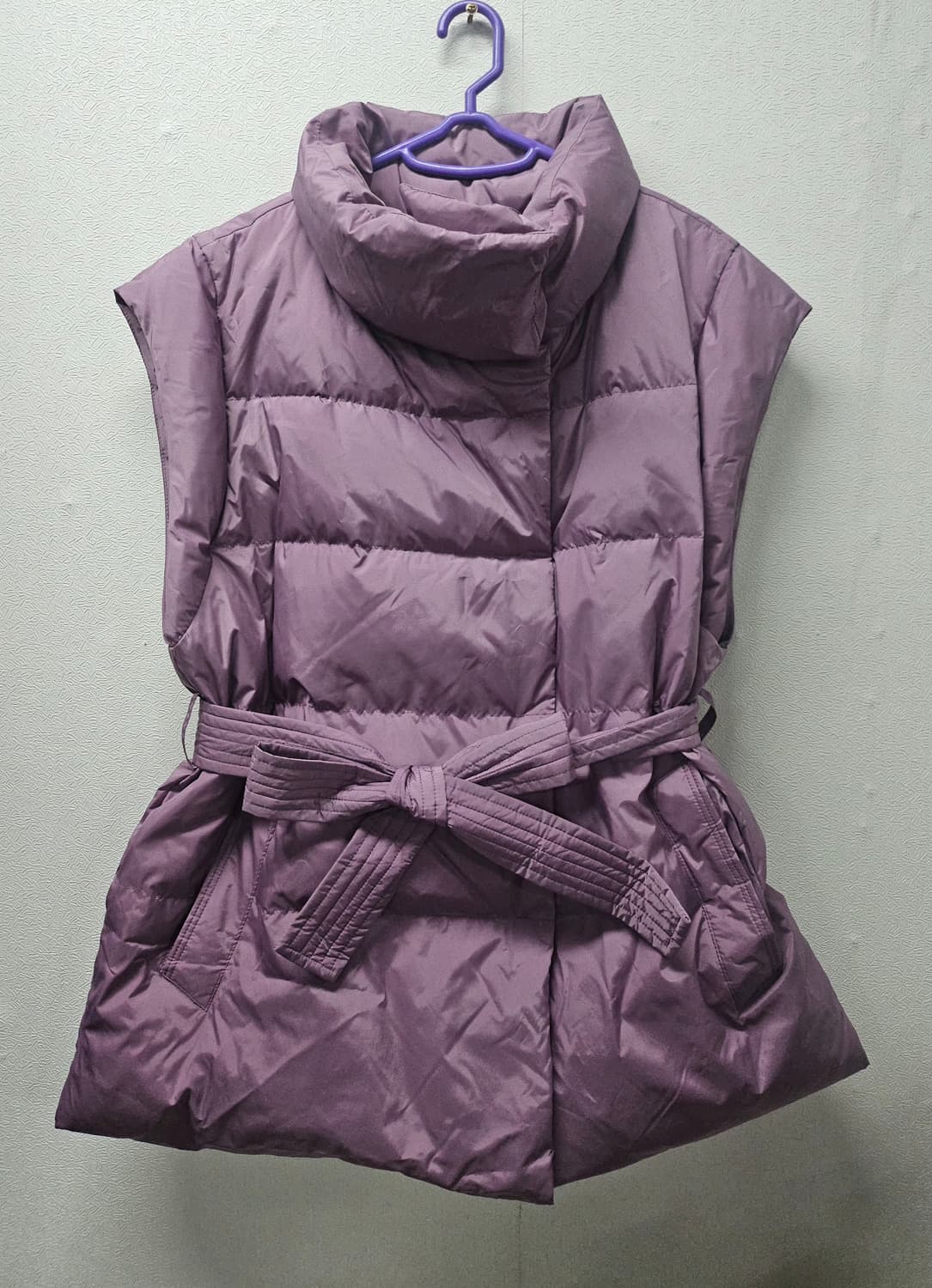 셀렙샵 벨티드 퍼플 패딩 조끼 88  새상품  미사용 상품이미지1