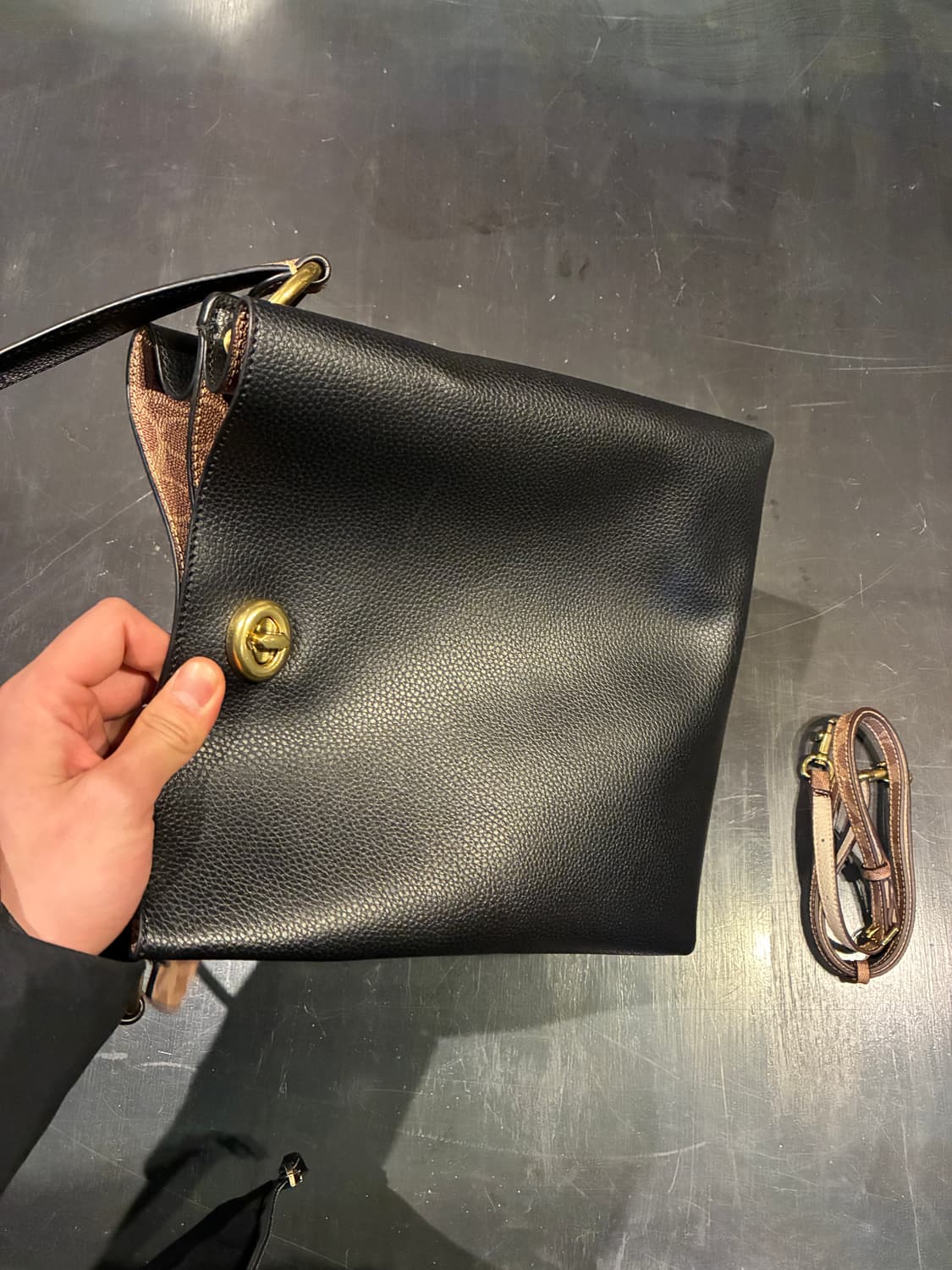 코치 찰리 버킷백 블랙 숄더백 핸드백 크로스백 상품이미지7