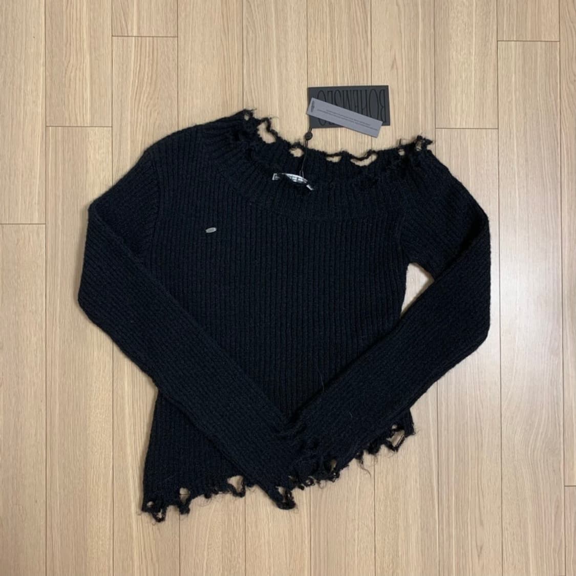 BOHEMIAN SEOUL DISTRESSED UNBALANCE KNIT 상품이미지2