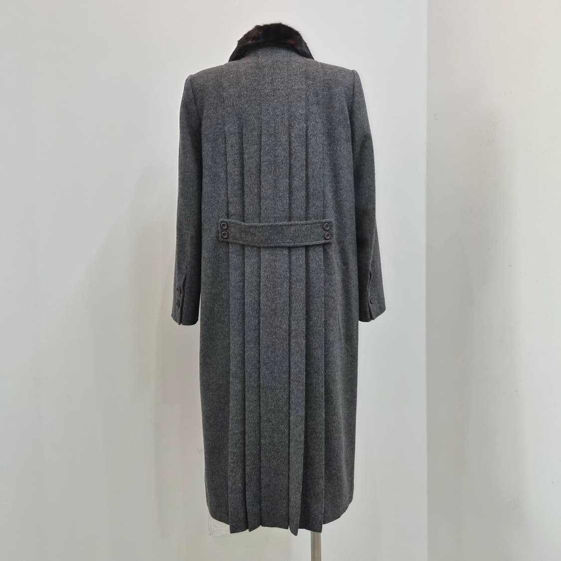 야마키 울 100% 퍼카라 클래식 그레이 롱코트 상품이미지3