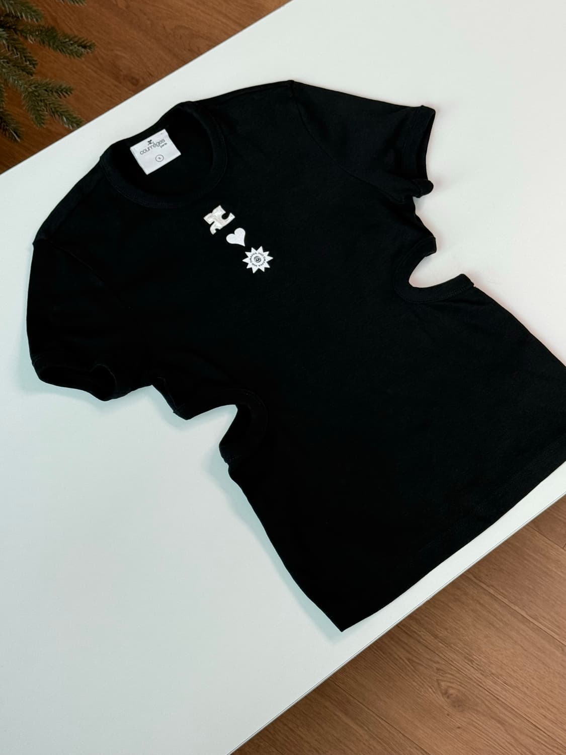 스몰 꾸레쥬 AC 로고 컷아웃 반팔 티셔츠 (블랙) 상품이미지3