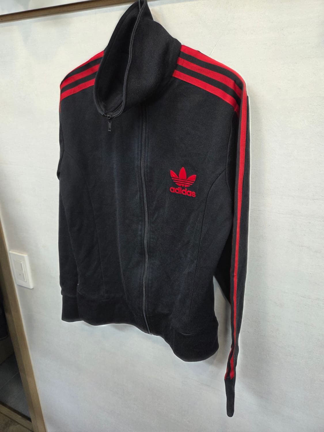 아디다스 올드스쿨 유로파 트랙탑 져지 검빨 95 상품이미지5