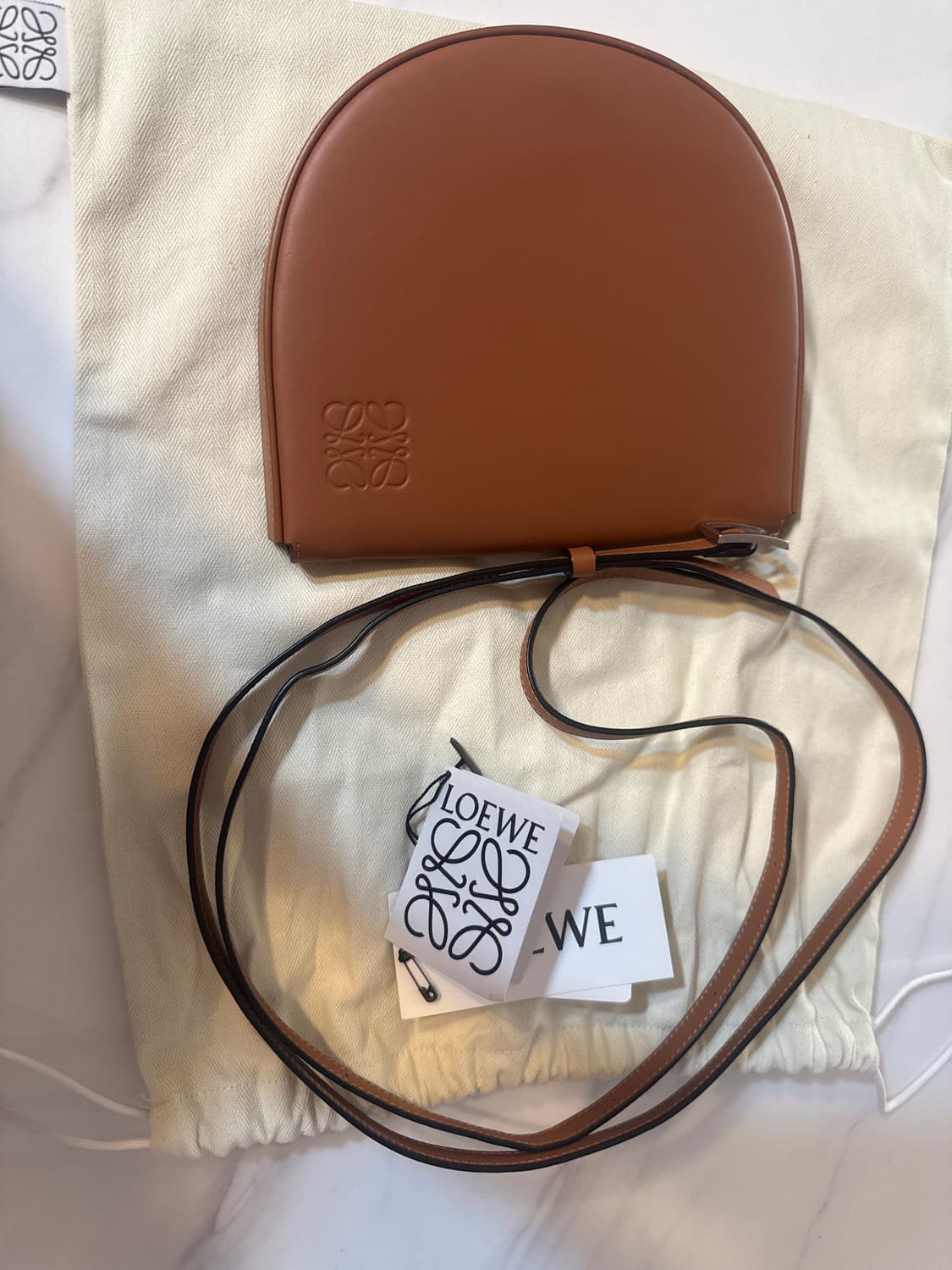 로에베힐미니백 상품이미지1