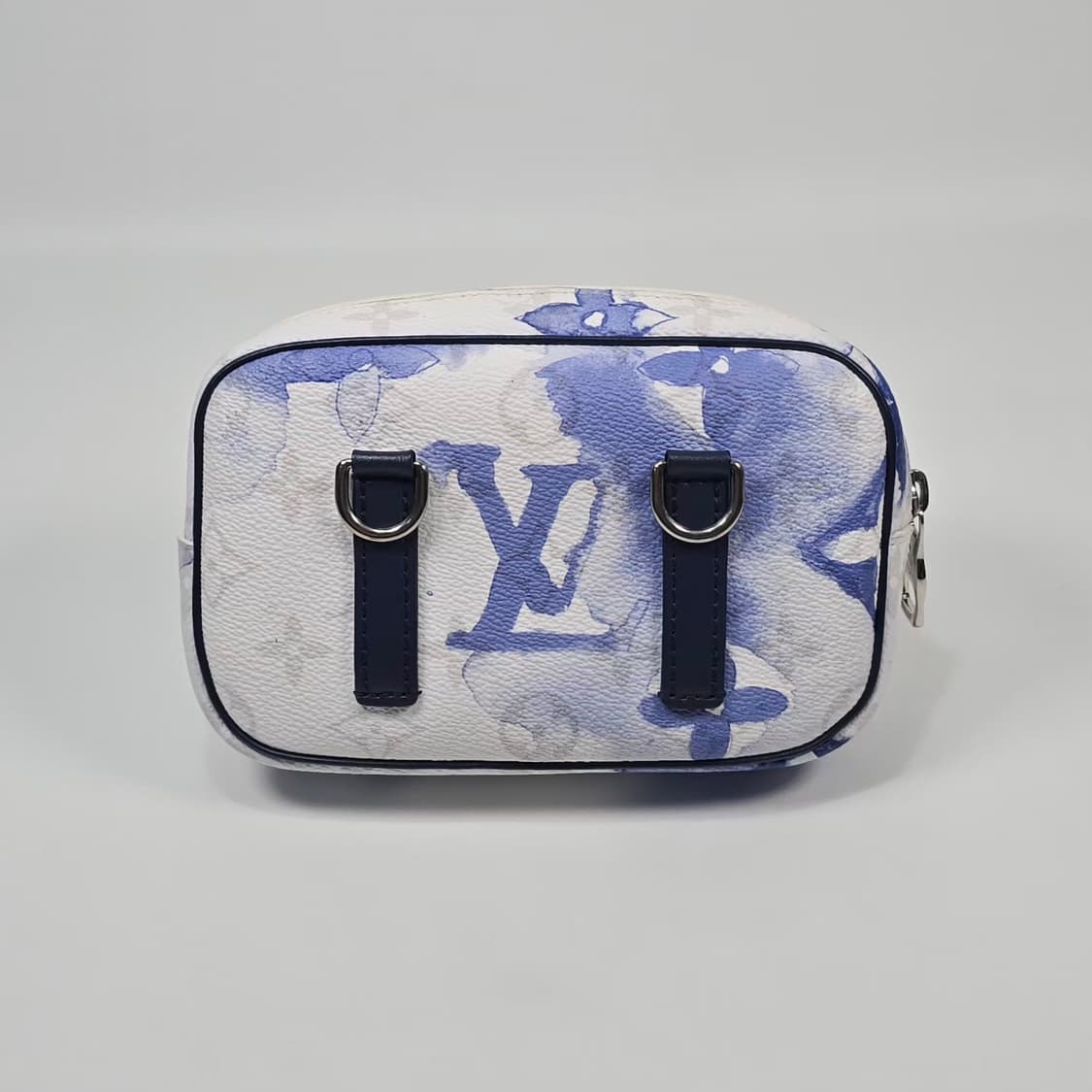 루이비통 모노그램 워터컬러 아웃도어 크로스백 상품이미지3