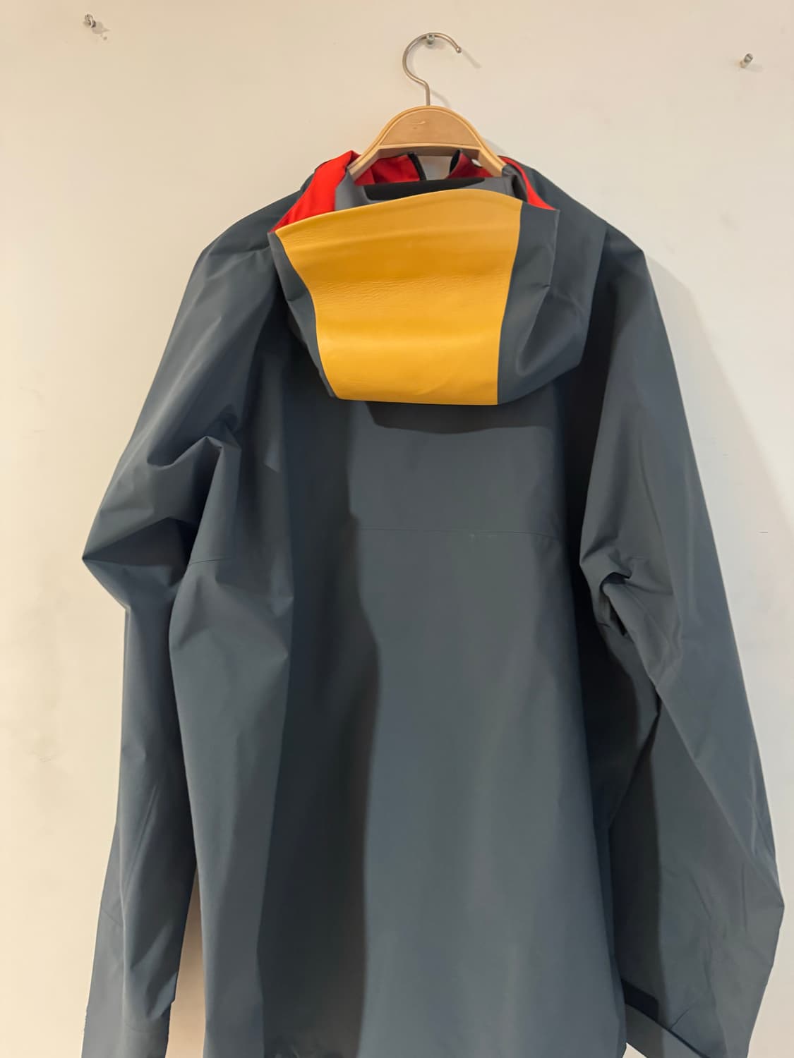 아크테릭스X질샌더 L SIZE 상품이미지2