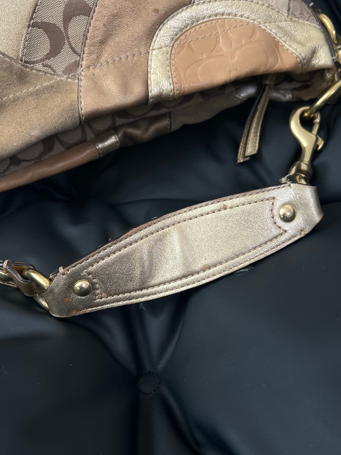 코치 칼리 패치워크 숄더백 상품이미지10