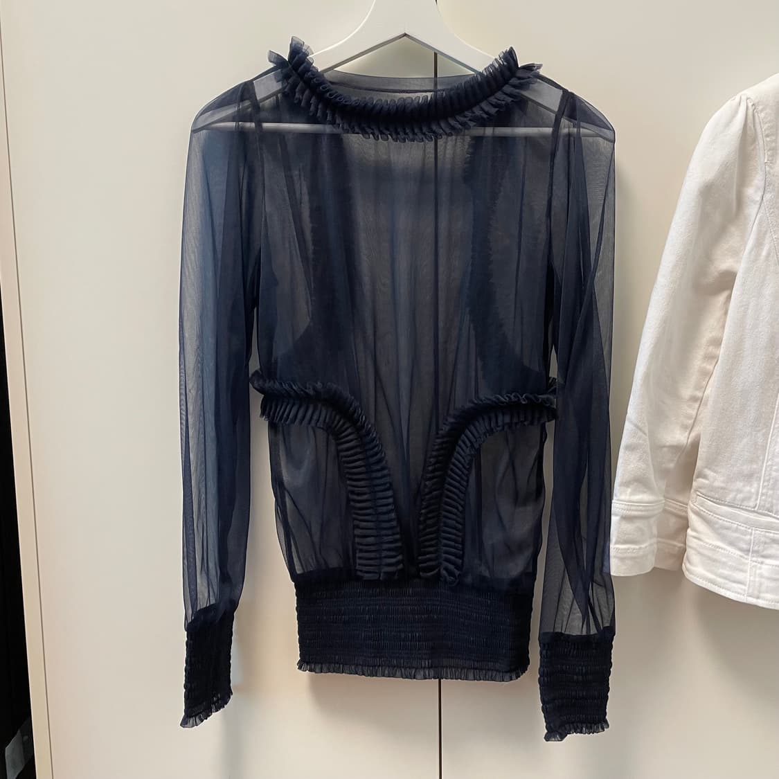 울리카 상투스 메쉬 스웻셔츠 네이비 pleated navy 상품이미지3