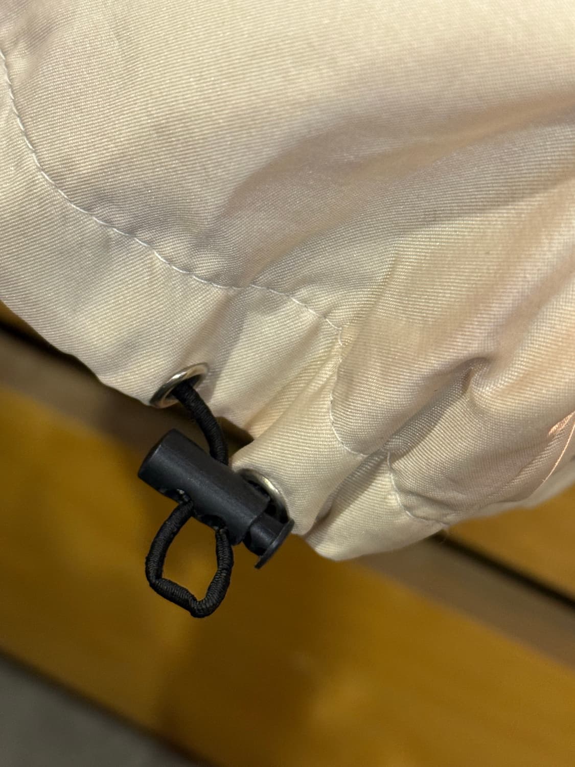 나이키 크림 단가라 바람막이 상품이미지2