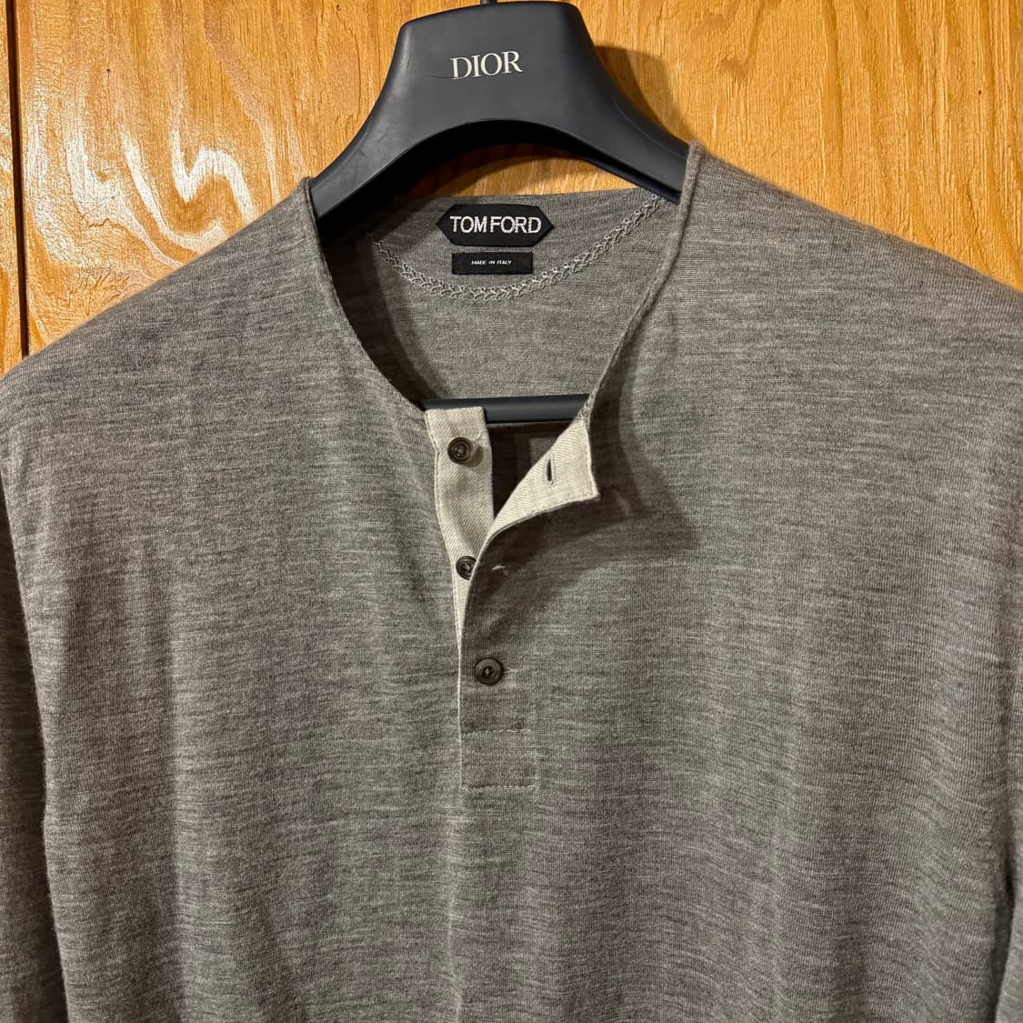 톰포드 캐시미어 100% 헨리넥 니트 셔츠 판매 합니다. 상품이미지3