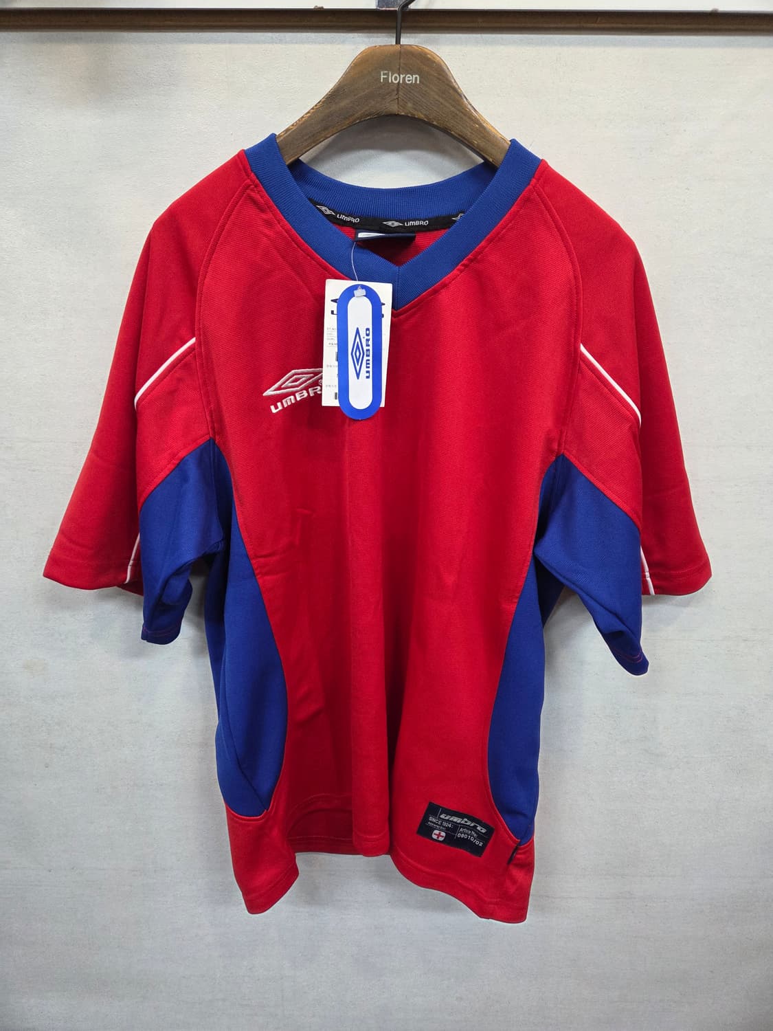 엄브로 브이넥 져지 반팔 L 상품이미지1