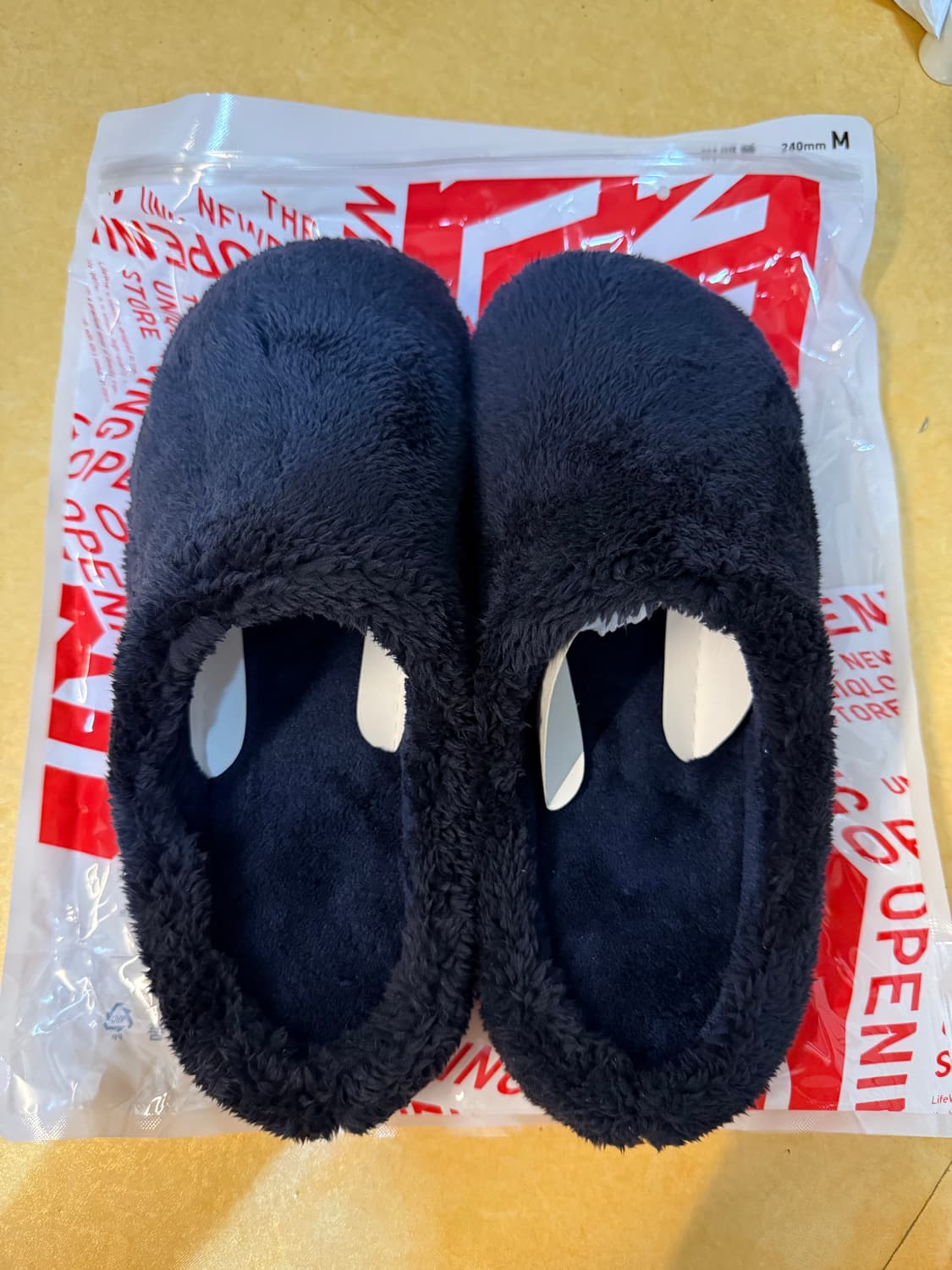 (새상품)유니클로 룸슈즈 240 상품이미지1