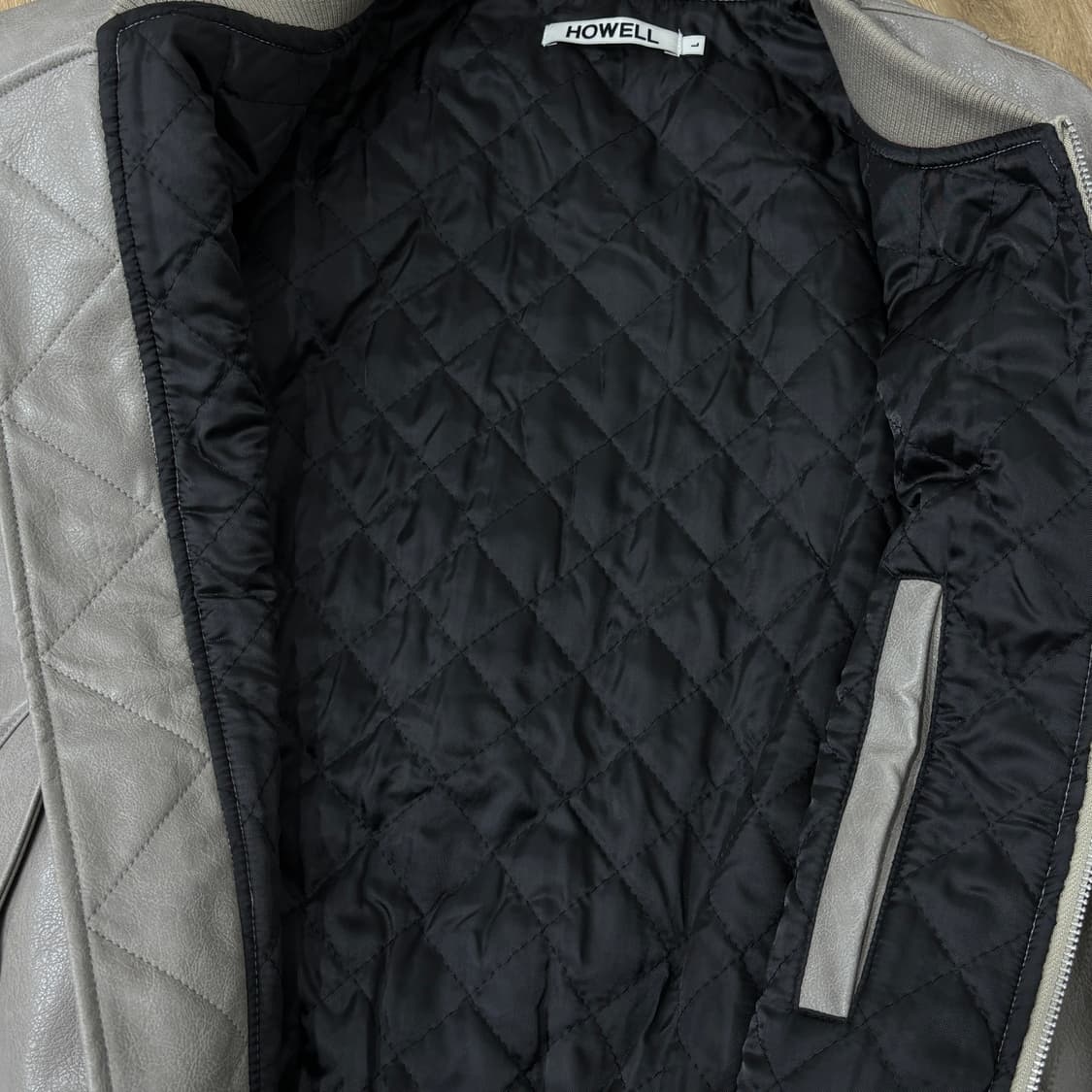 [새상품] 레더 바시티 누빔점퍼 상품이미지3