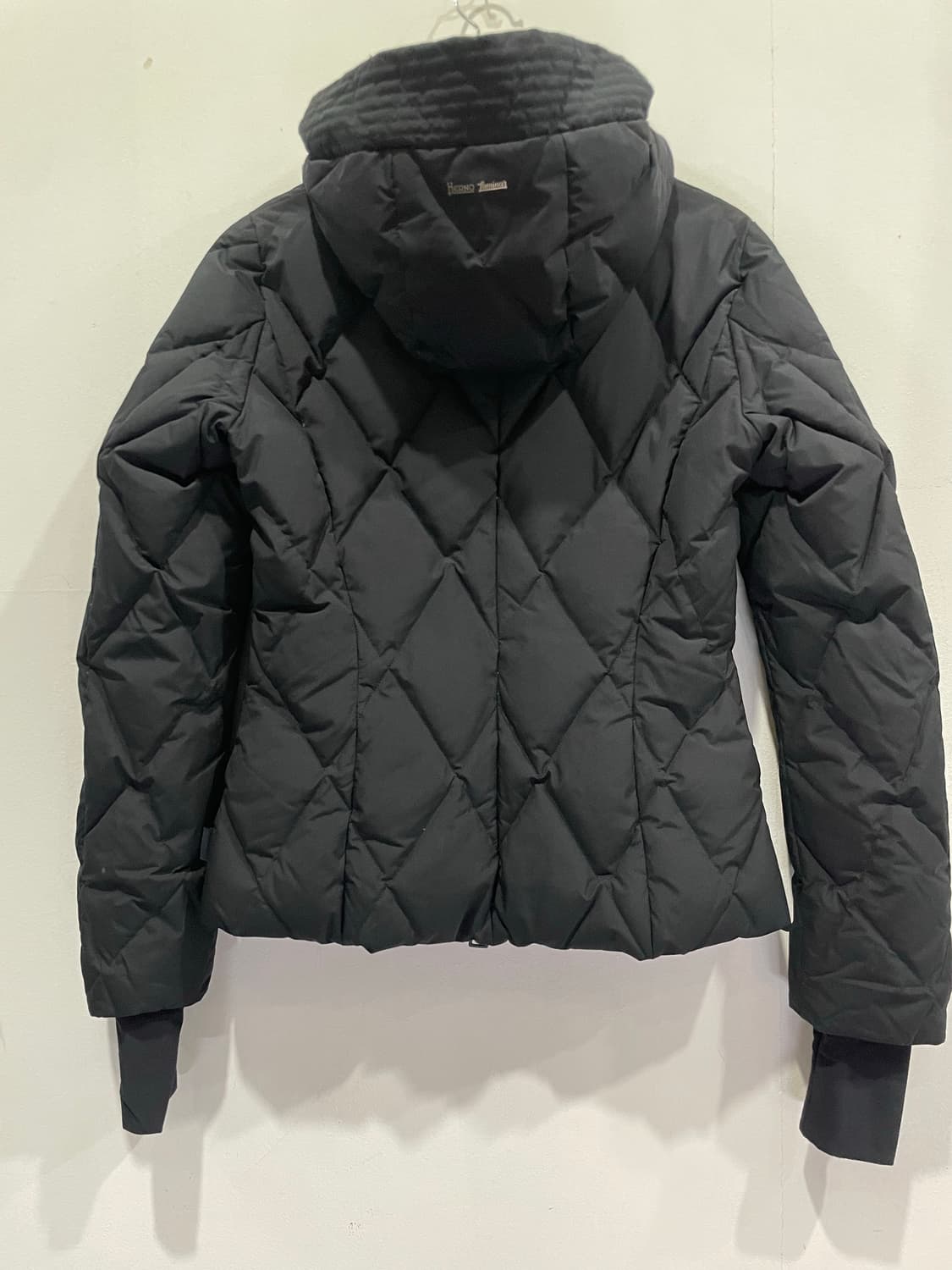 VETEMENTS 베트멍 로고 패치 후드티 XS 현대백화점  상품이미지3