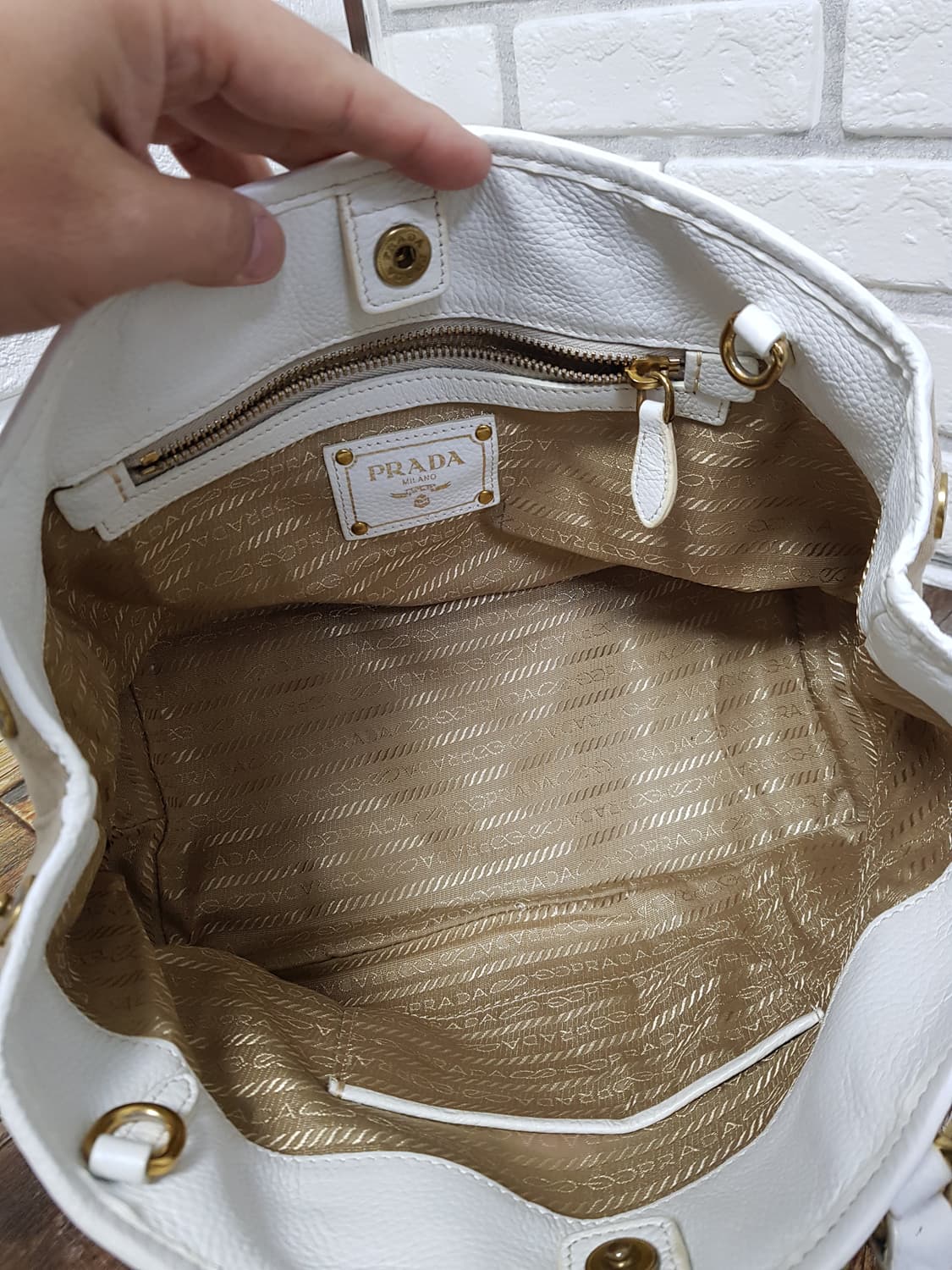 [정품] 프라다 빅로고 캔버스 스몰토트백 상품이미지9