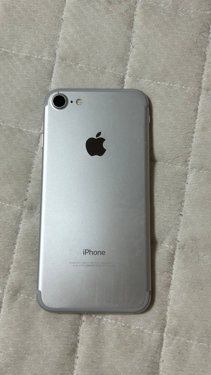 아이폰7 실버 128GB 상품이미지1