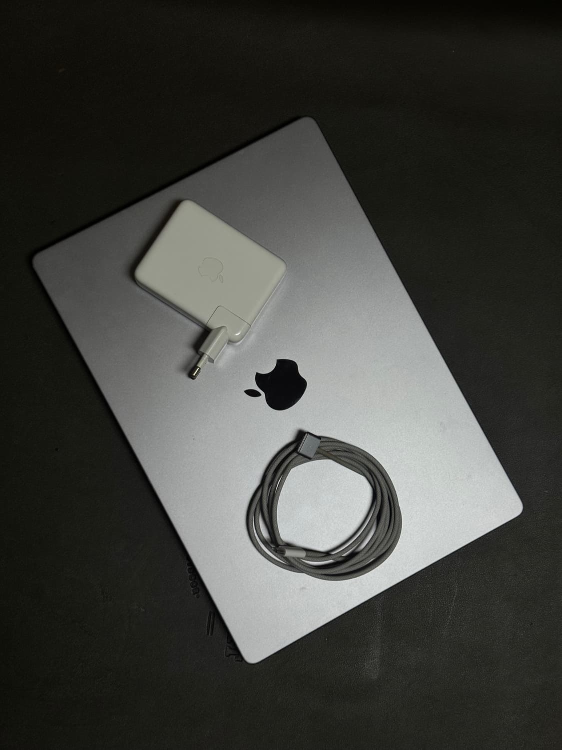 맥북프로m2 16인치(16gb, 1T) 상품이미지1