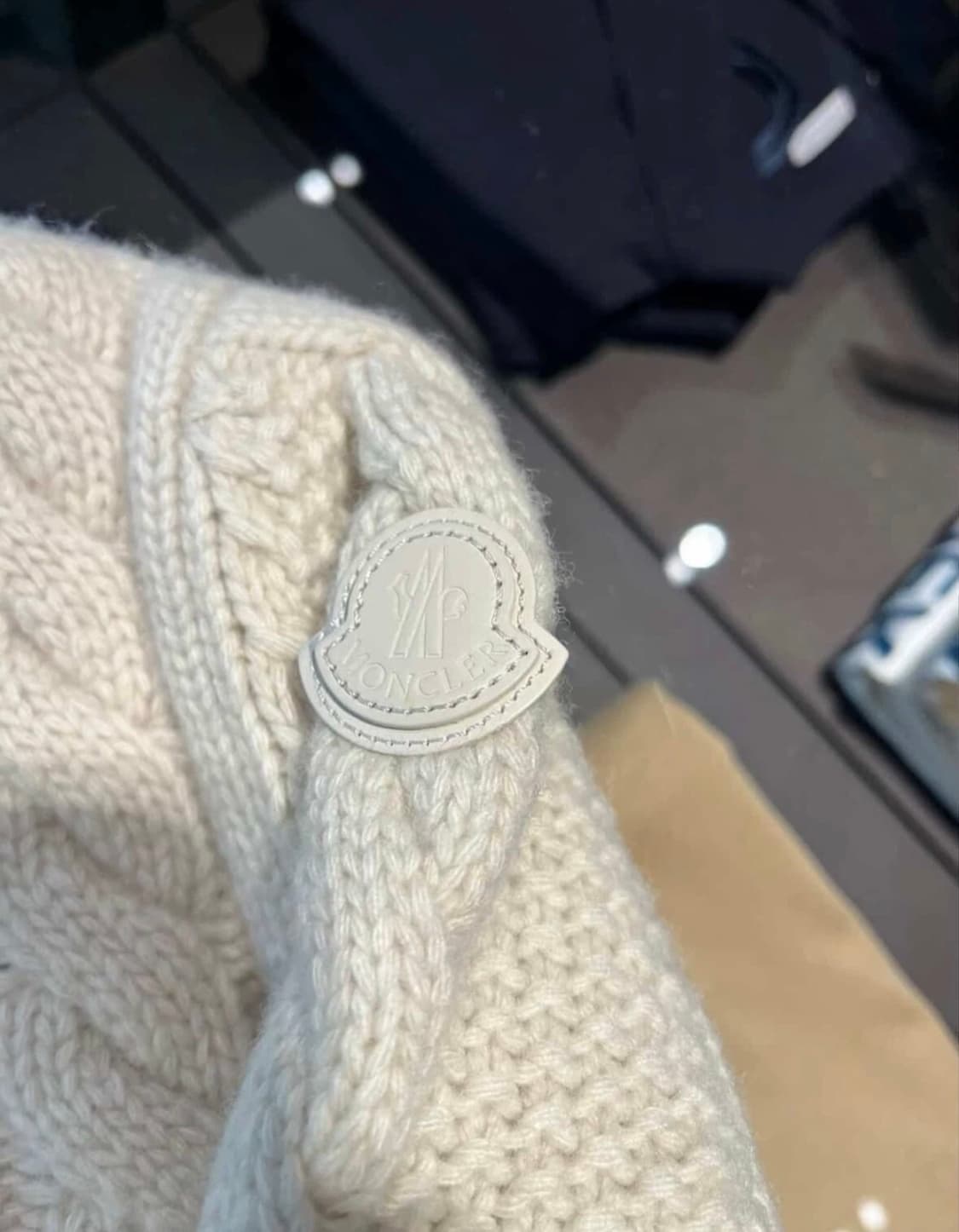 몽클레어 지롤로 트리코 니트 아이보리 새상품급 상품이미지4