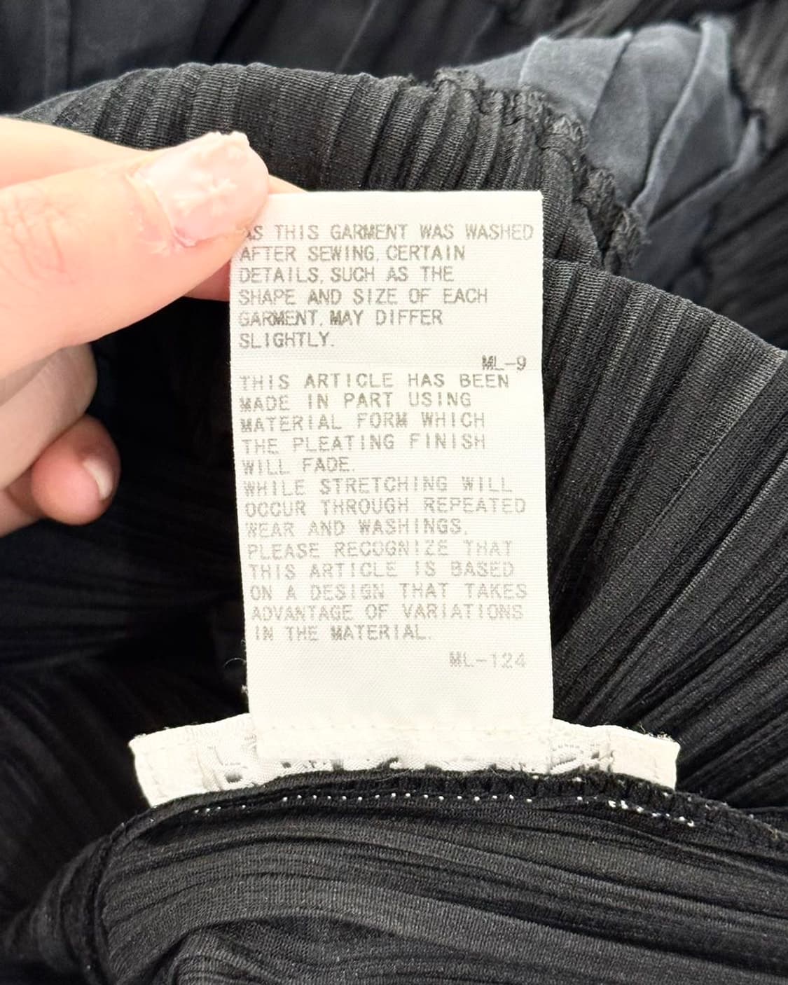 플리츠 플리즈 블랙 패널 슬리브리스 롱 원피스 상품이미지8