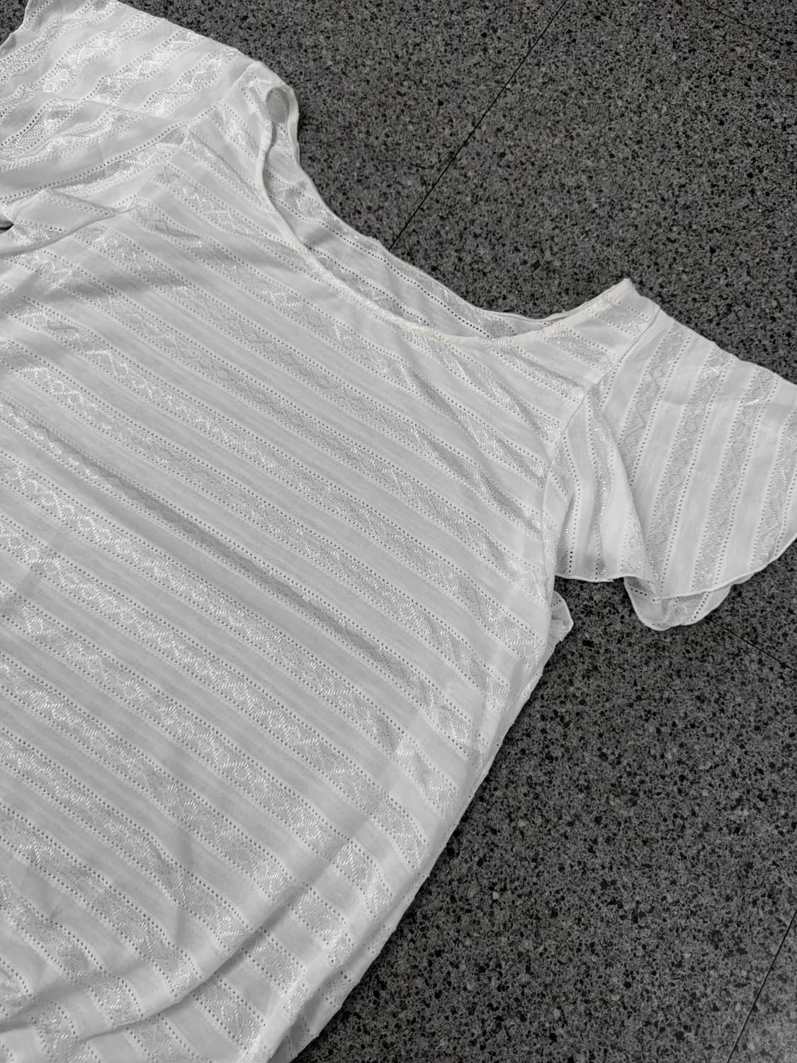 vintage punching flutter sleeve top 상품이미지2