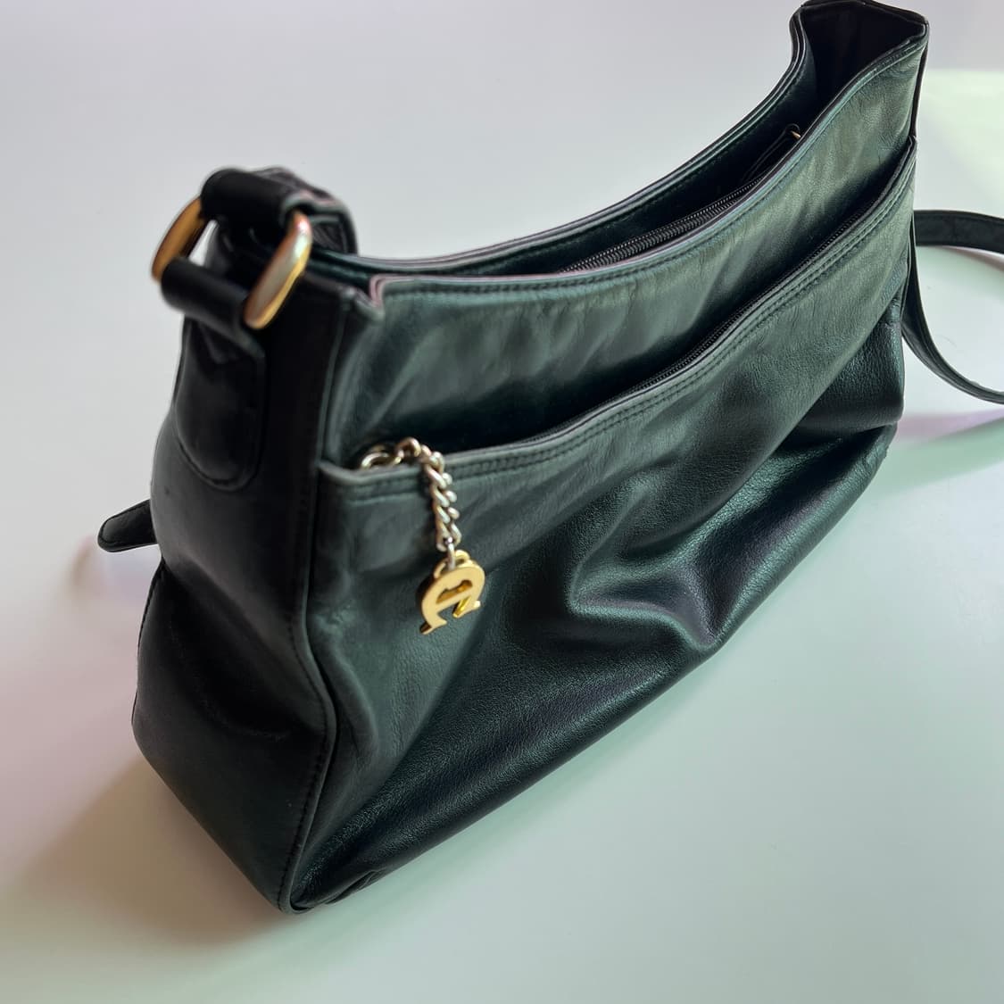 Aigner Leather shoulder Bag 상품이미지2