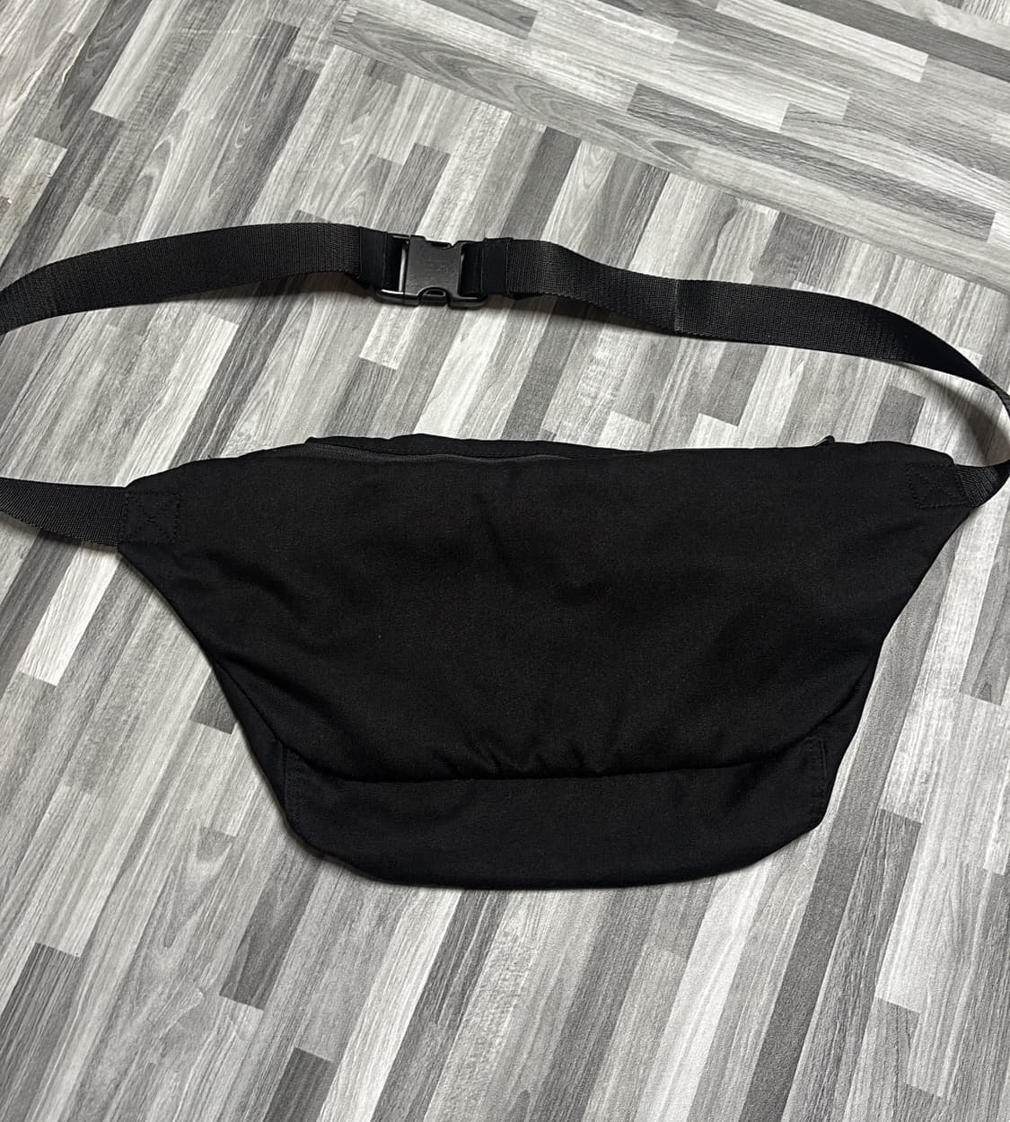 나이키 테크 힙팩 10L 블랙 힙색 상품이미지2