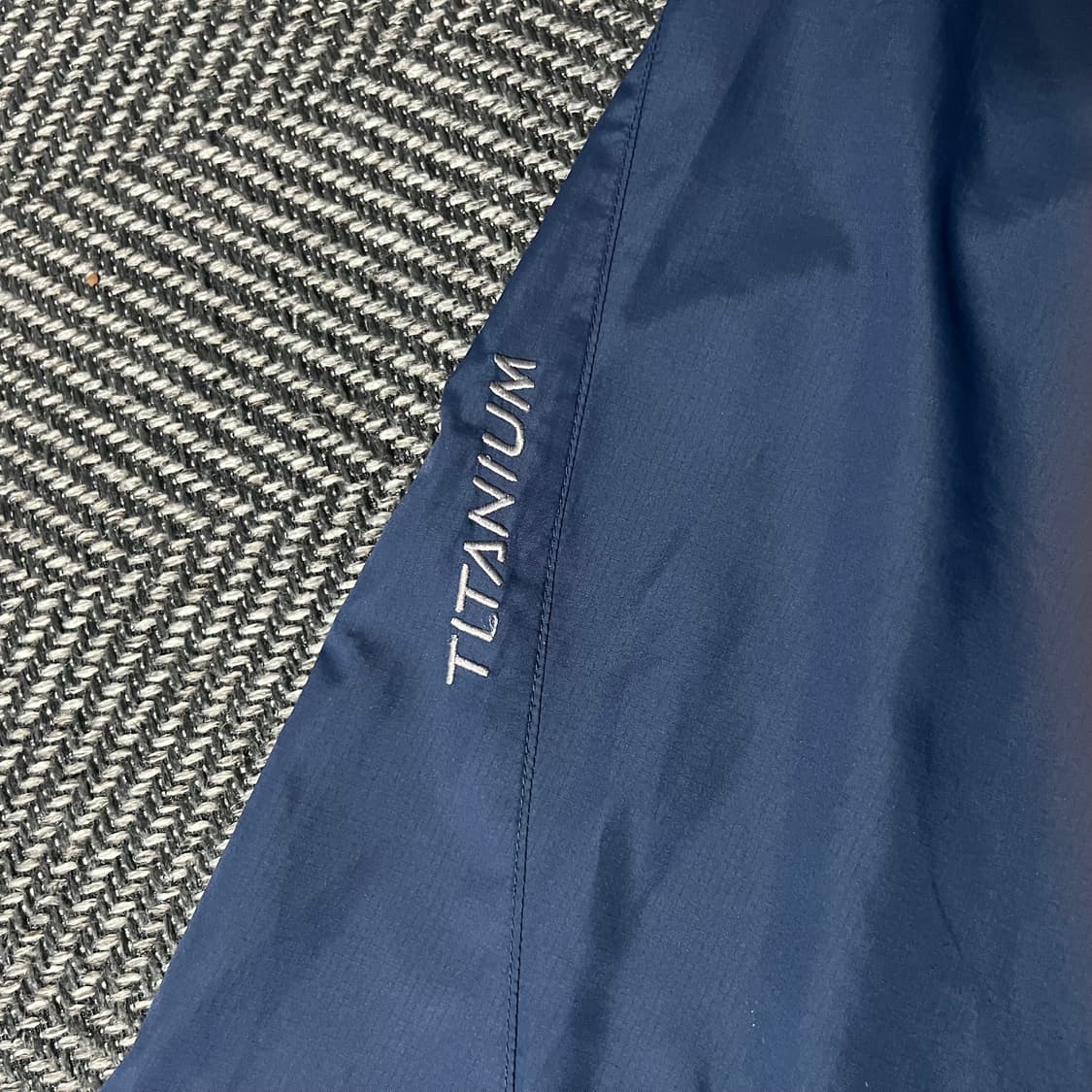 Columbia 콜롬비아 티타늄 기능성 경량 바람막이 상품이미지4