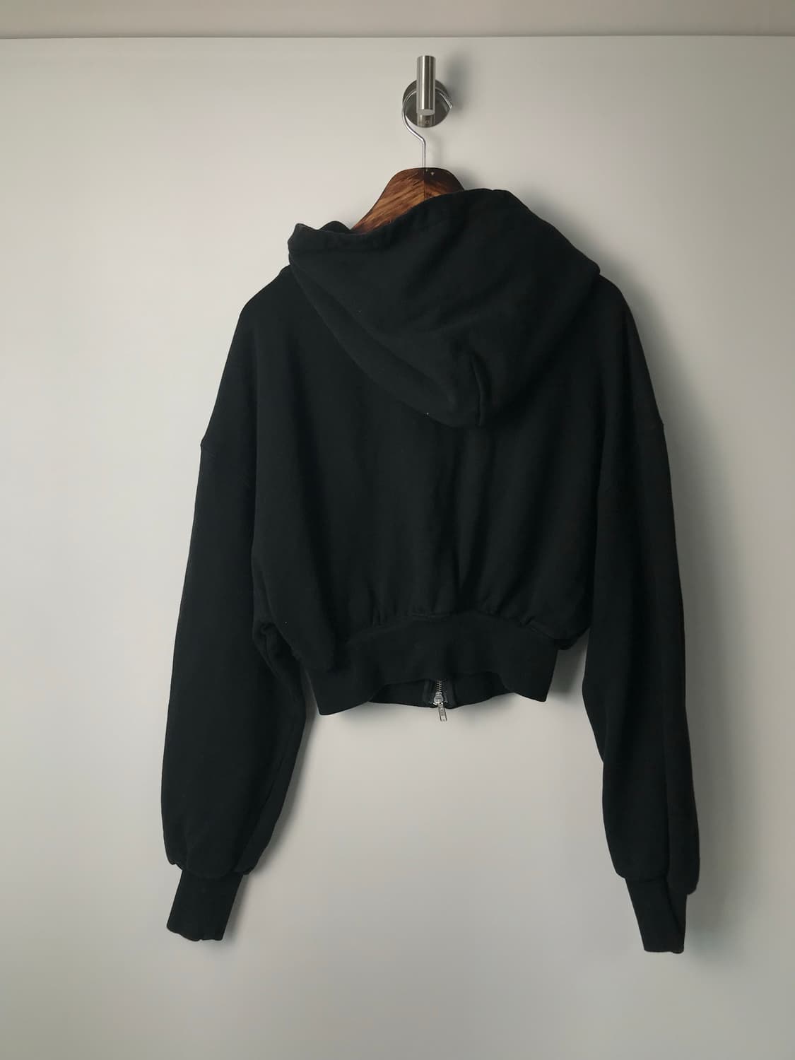 우알롱 자수로고 블랙 후드집업 상품이미지3