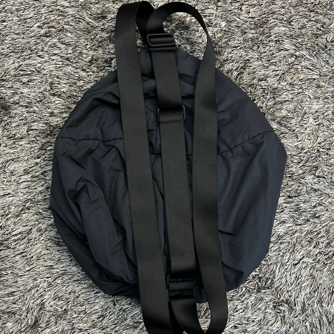 COS 슬링백 상품이미지3