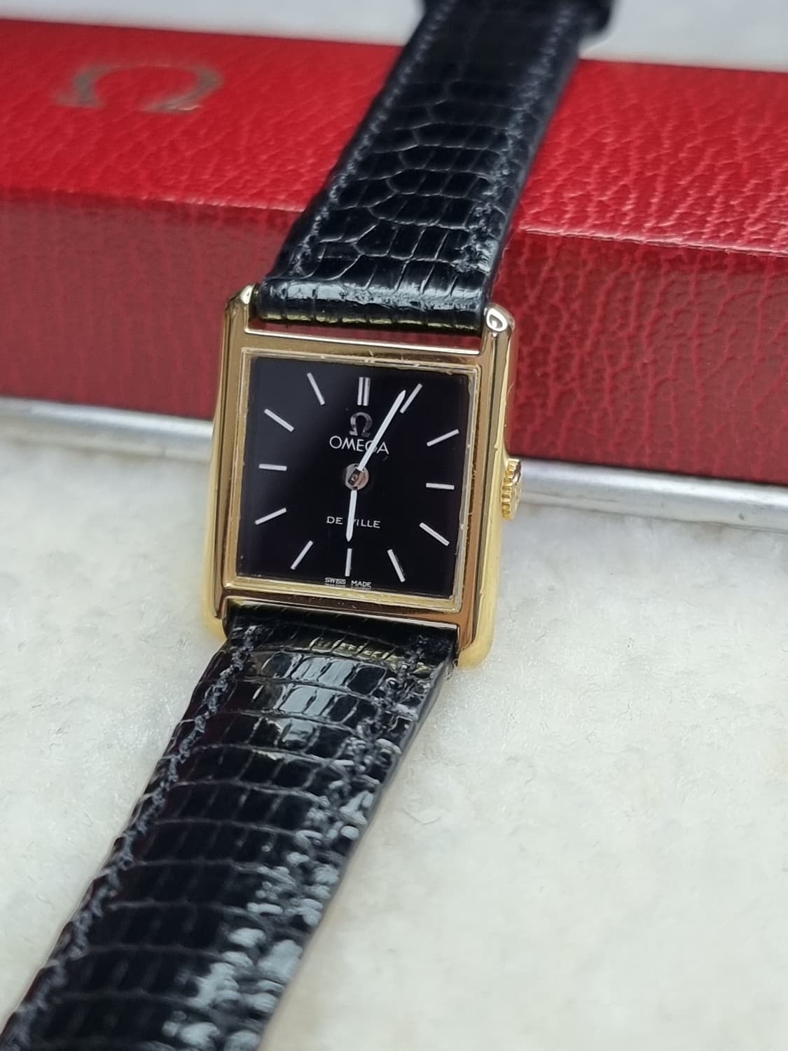 오메가 드빌 탱크 블랙 다이얼 핸드와인딩 여성 시계 상품이미지1