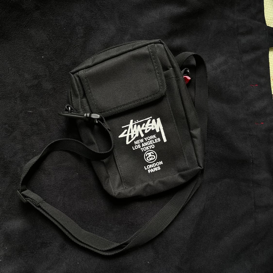 스투시 월드투어 미니 크로스백 상품이미지1