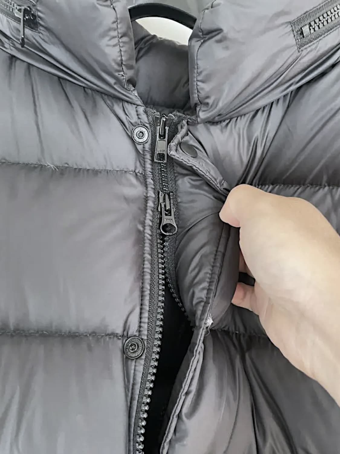 언더커버 리즘 조니오 다운 베스트 상품이미지3