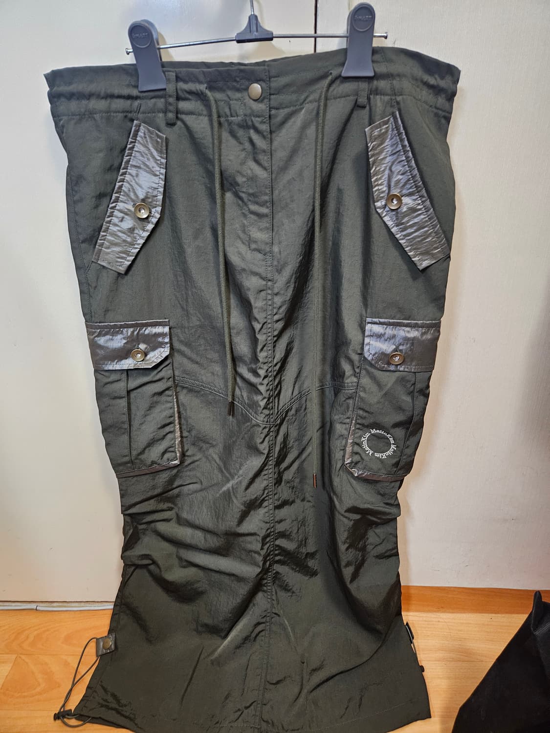 마뗑킴 셔링 카고 맥시 스커트 치마 카키 상품이미지2